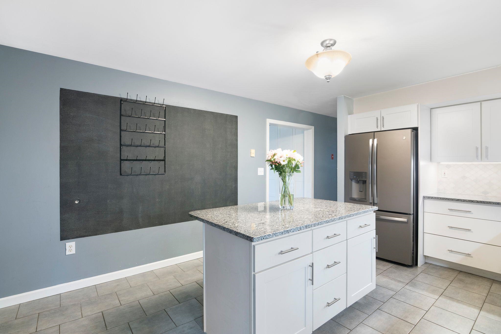 Homes for sale in Brattleboro, VT | 115 Country Hill Rd, Brattleboro, VT 05301 | MLS# 5070541