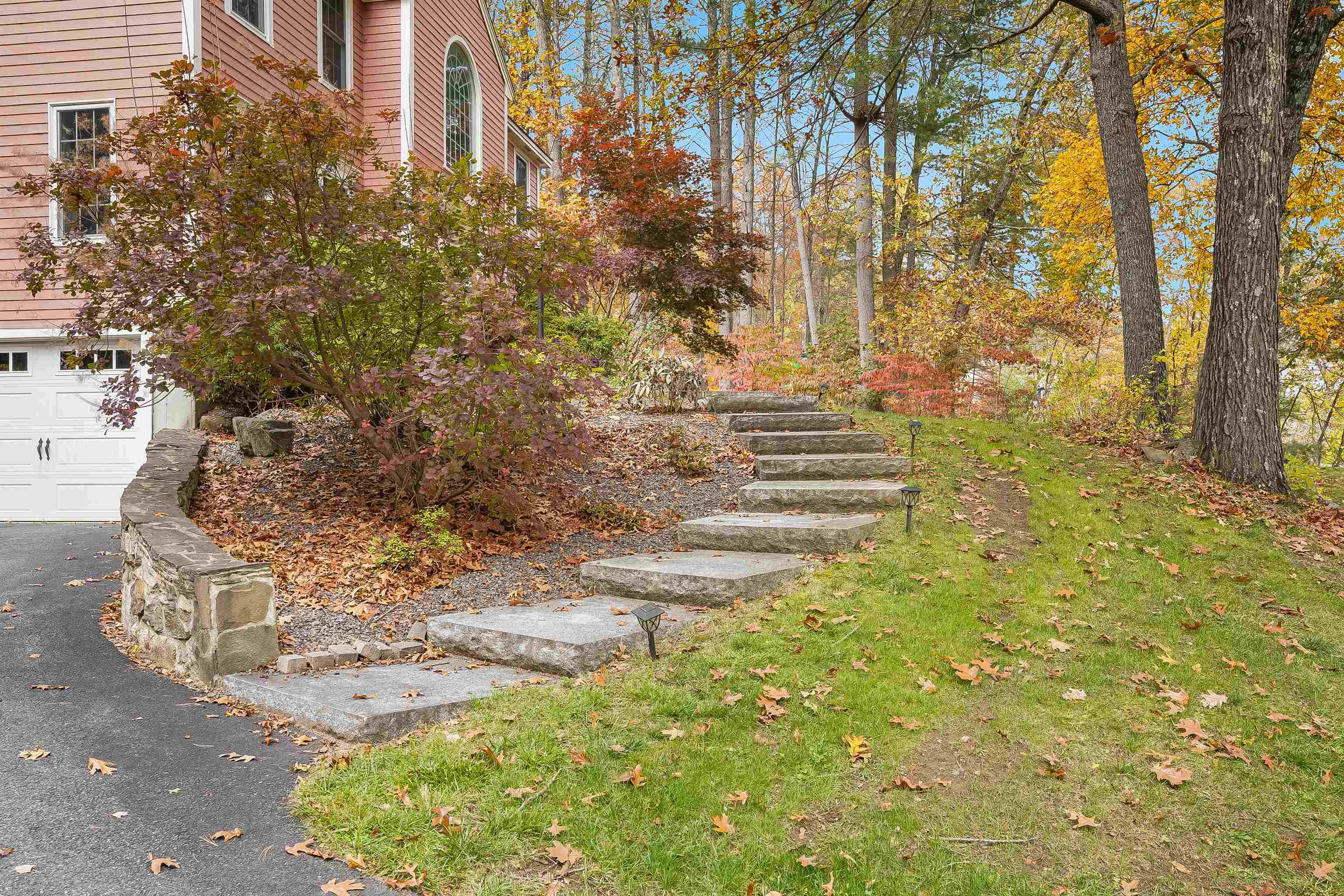 13 Bear Hill Rd, Windham, NH 03087