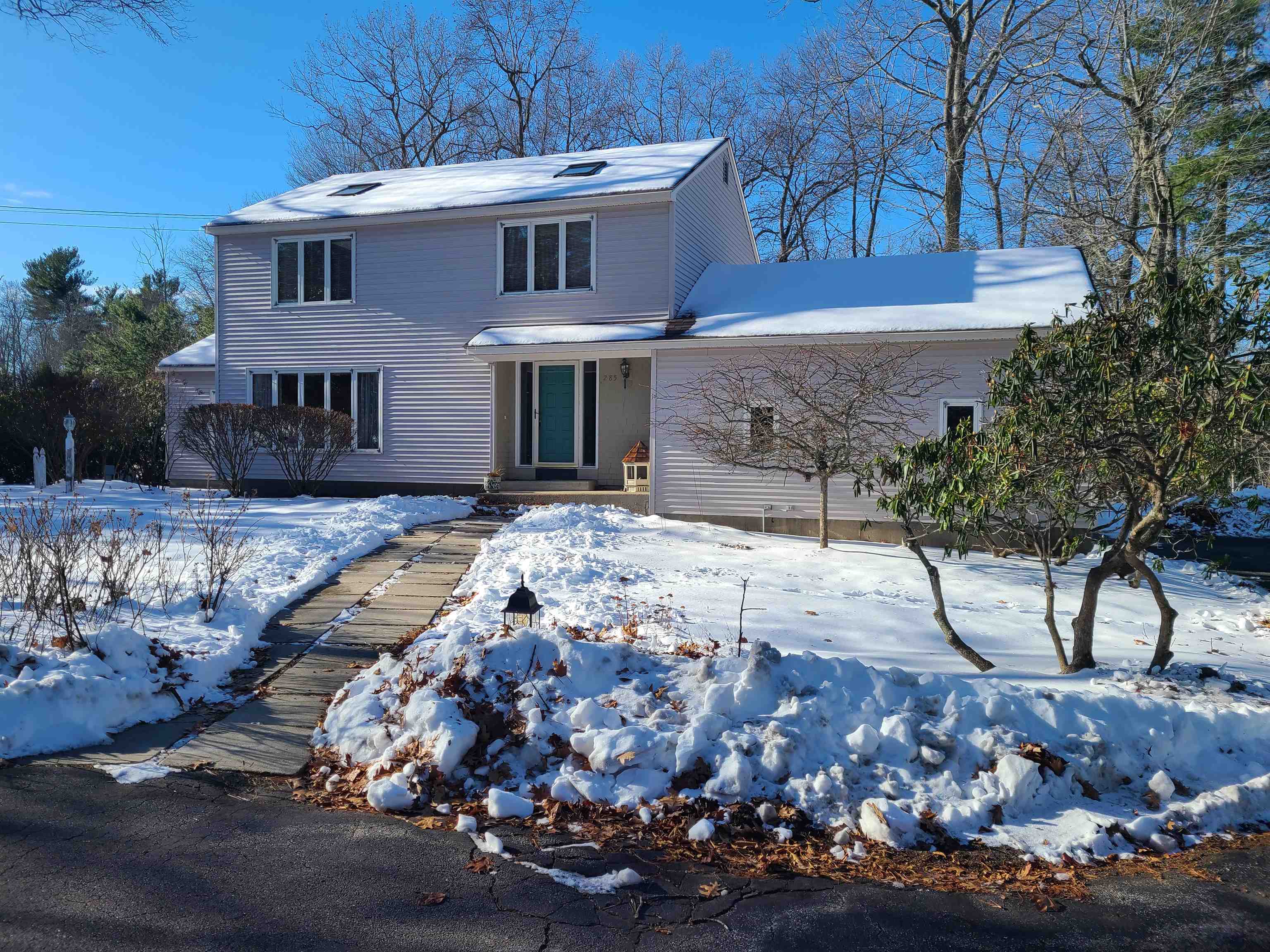 Homes for sale in Nashua, NH | 285 East Dunstable Rd, Nashua, NH 03062 | MLS# 5070565