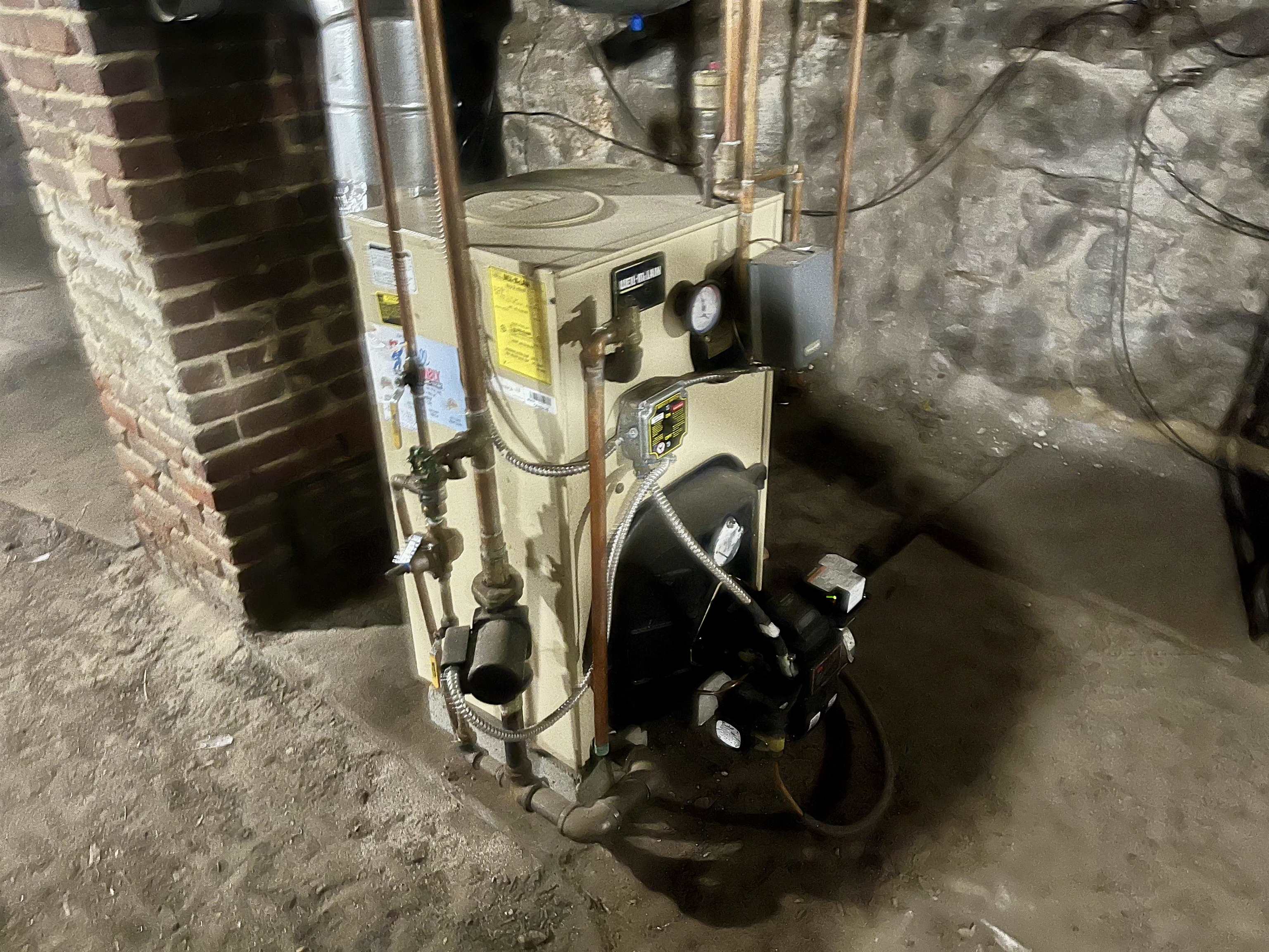 Homes for sale in Manchester, NH | 507 Clay St, Manchester, NH 03103 | MLS# 5070597