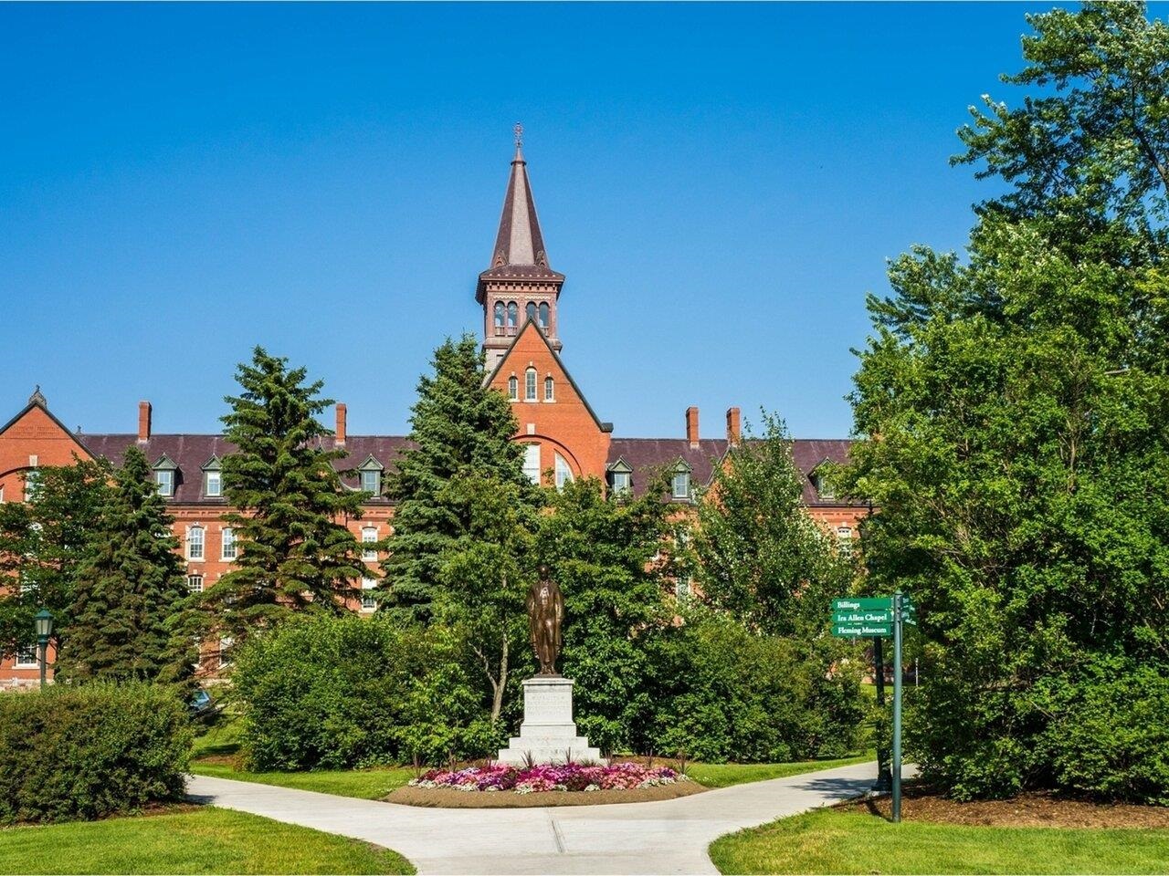 Homes for sale in South Burlington, VT | 34 Knoll Cir, South Burlington, VT 05403 | MLS# 5070717