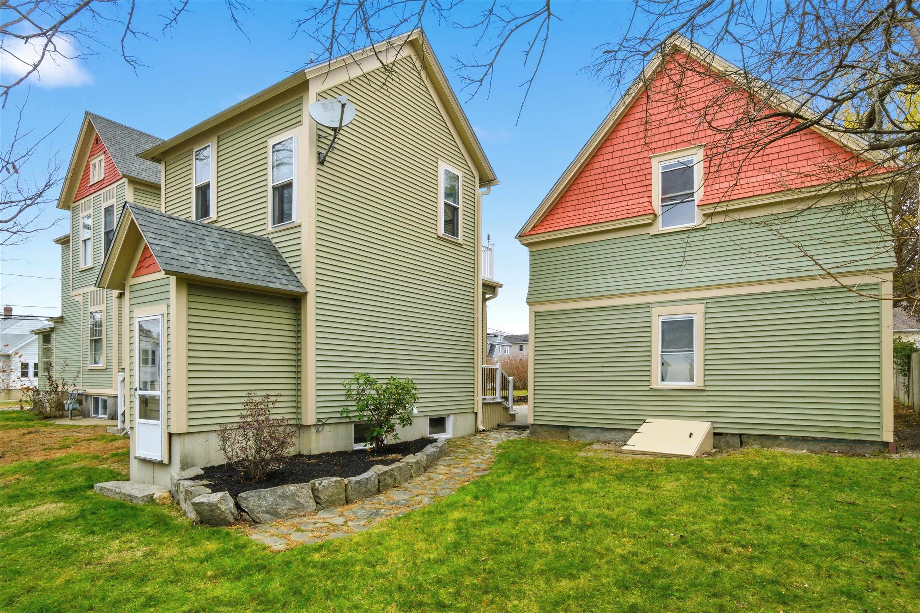 Homes for sale in Manchester, NH | 631 Lake Ave, Manchester, NH 03103 | MLS# 5070774