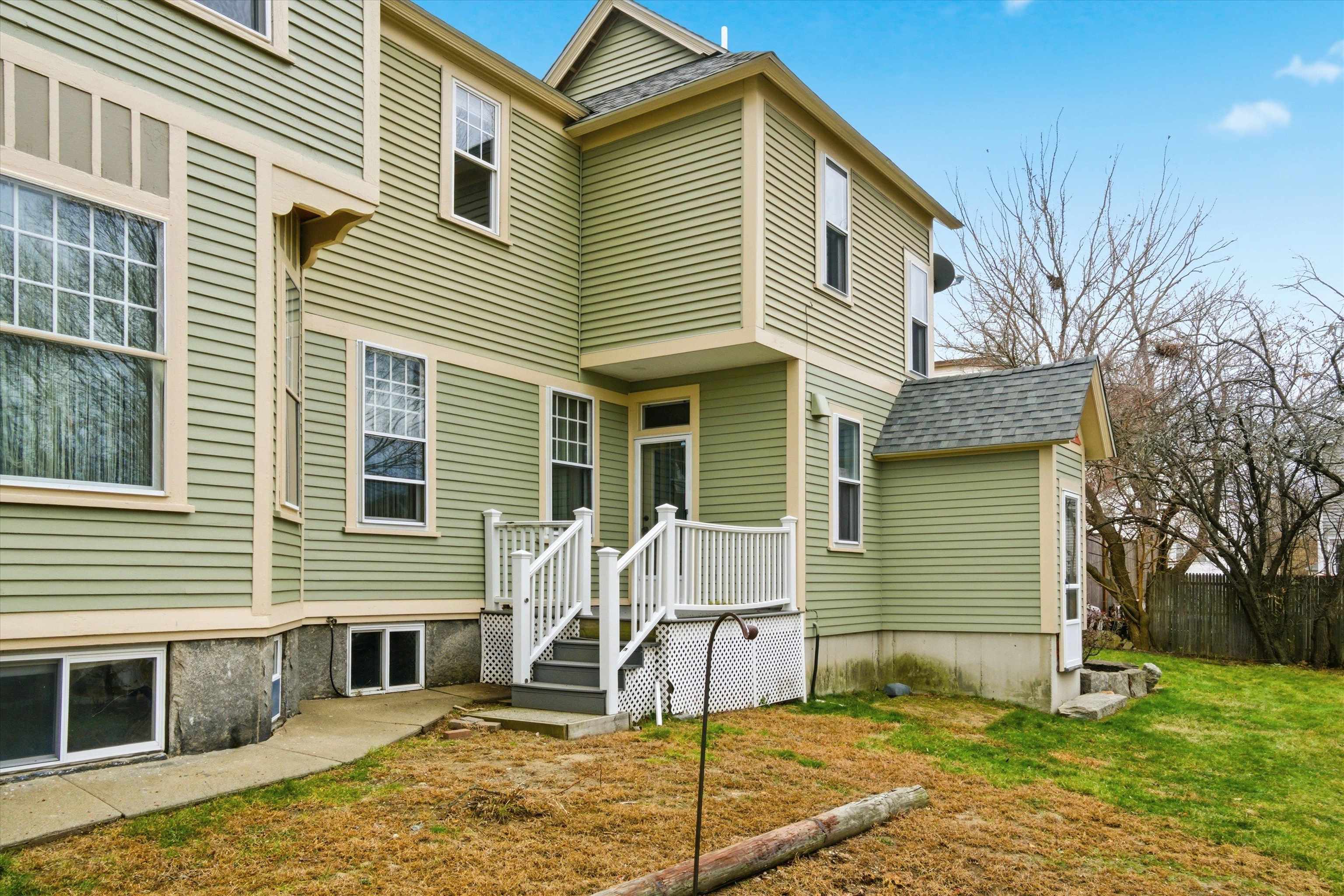 Homes for sale in Manchester, NH | 631 Lake Ave, Manchester, NH 03103 | MLS# 5070774