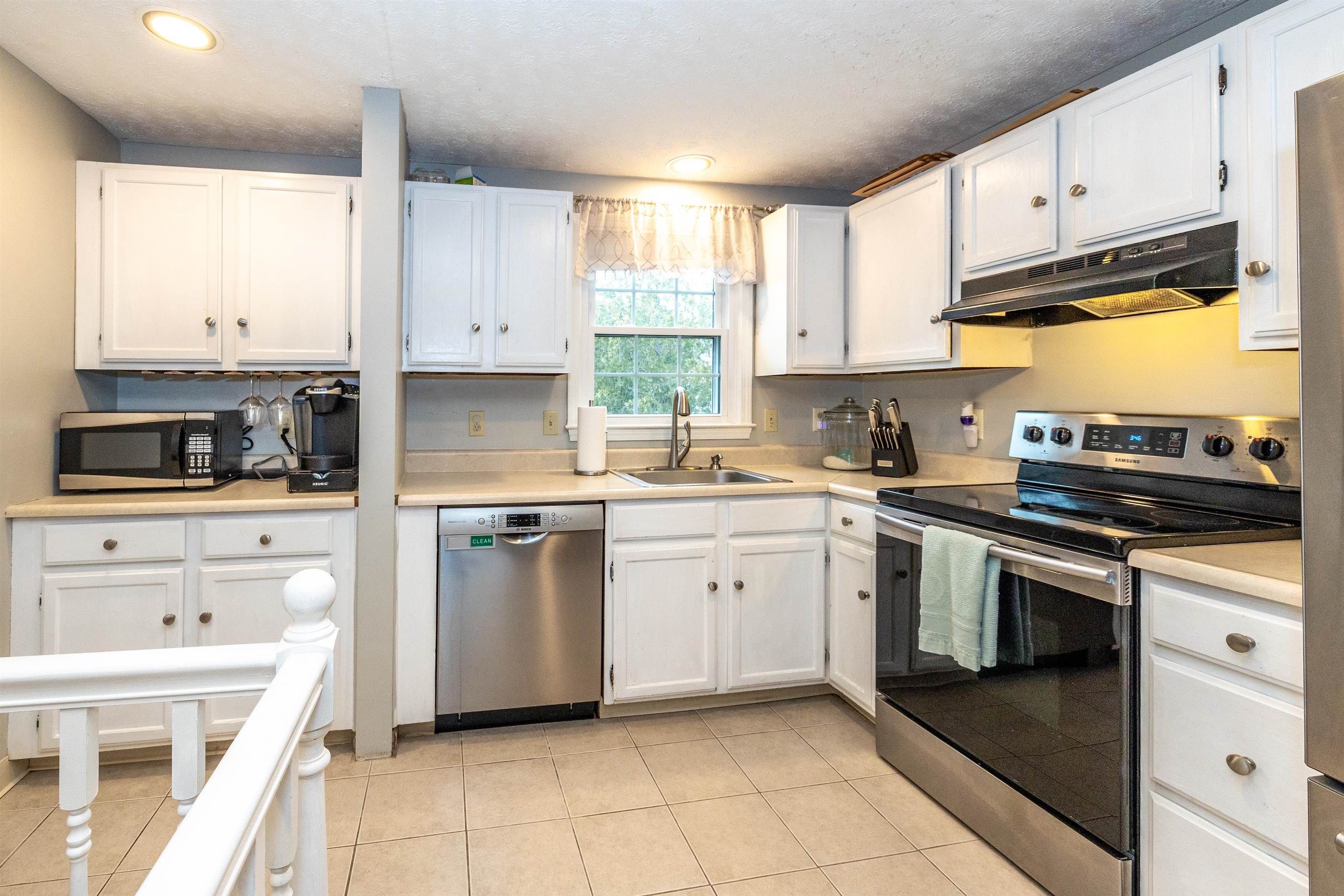 Homes for sale in Manchester, NH | 50 Edward J Roy Dr #50, Manchester, NH 03104 | MLS# 5070777