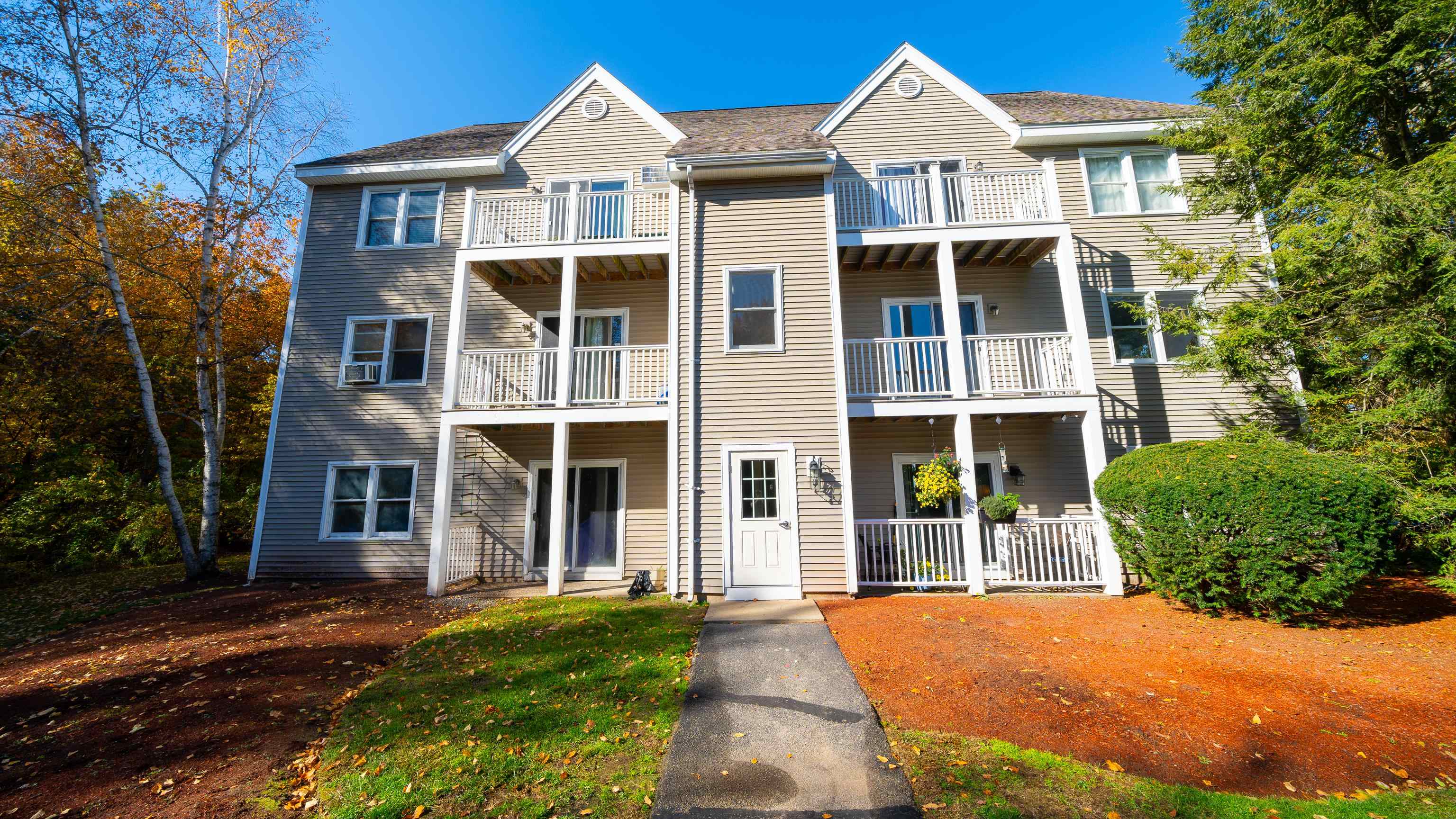 MLS 5070910: 2 Maple Ridge Drive-Unit 28, Merrimack NH