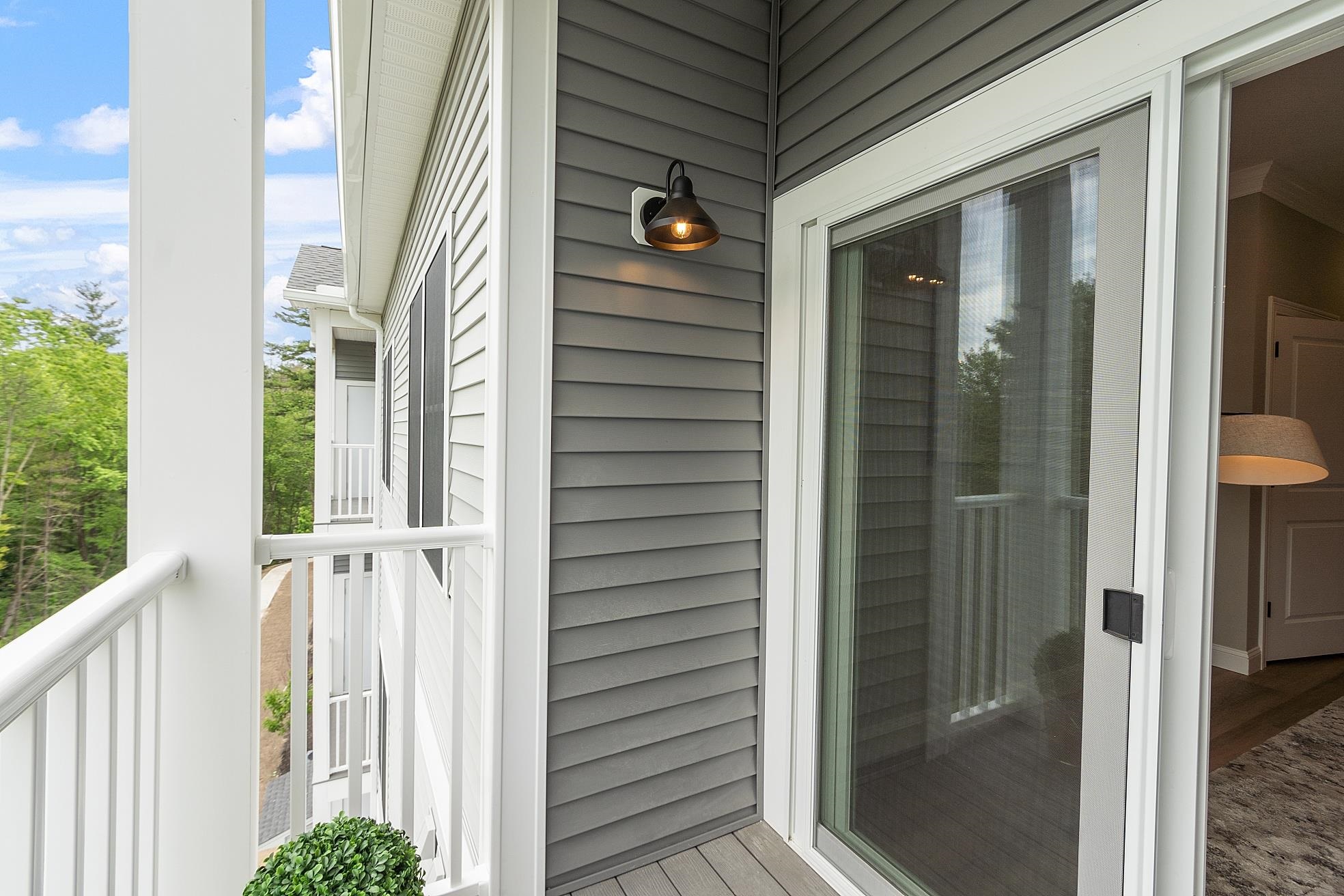 10100 S Willow St, Manchester, NH 03103