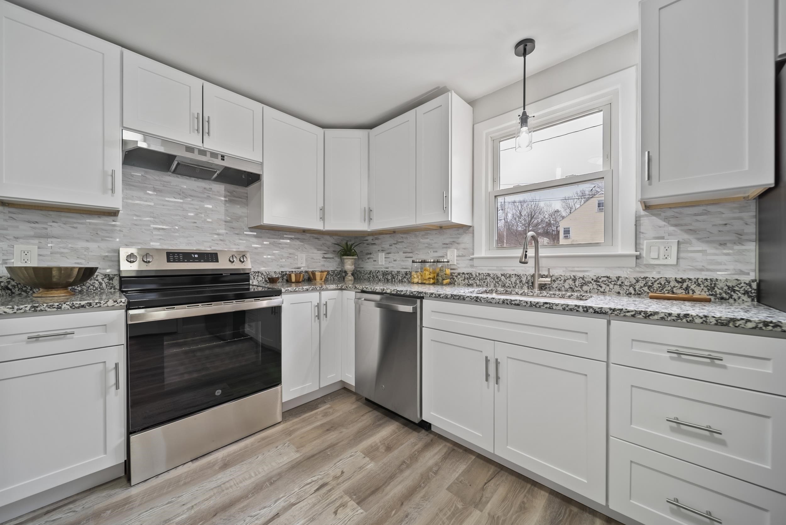 Homes for sale in Goffstown, NH | 28 Joffre St, Goffstown, NH 03045 | MLS# 5070992