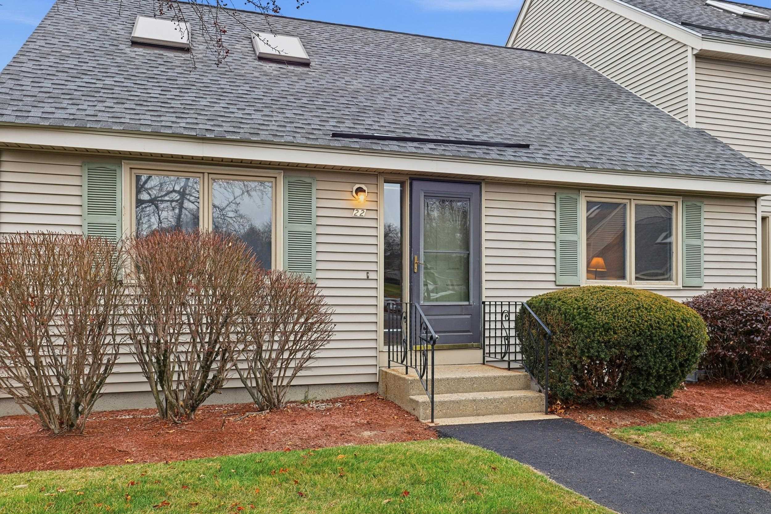 Homes for sale in Manchester, NH | 22 Eastmeadow Way, Manchester, NH 03109 | MLS# 5071030