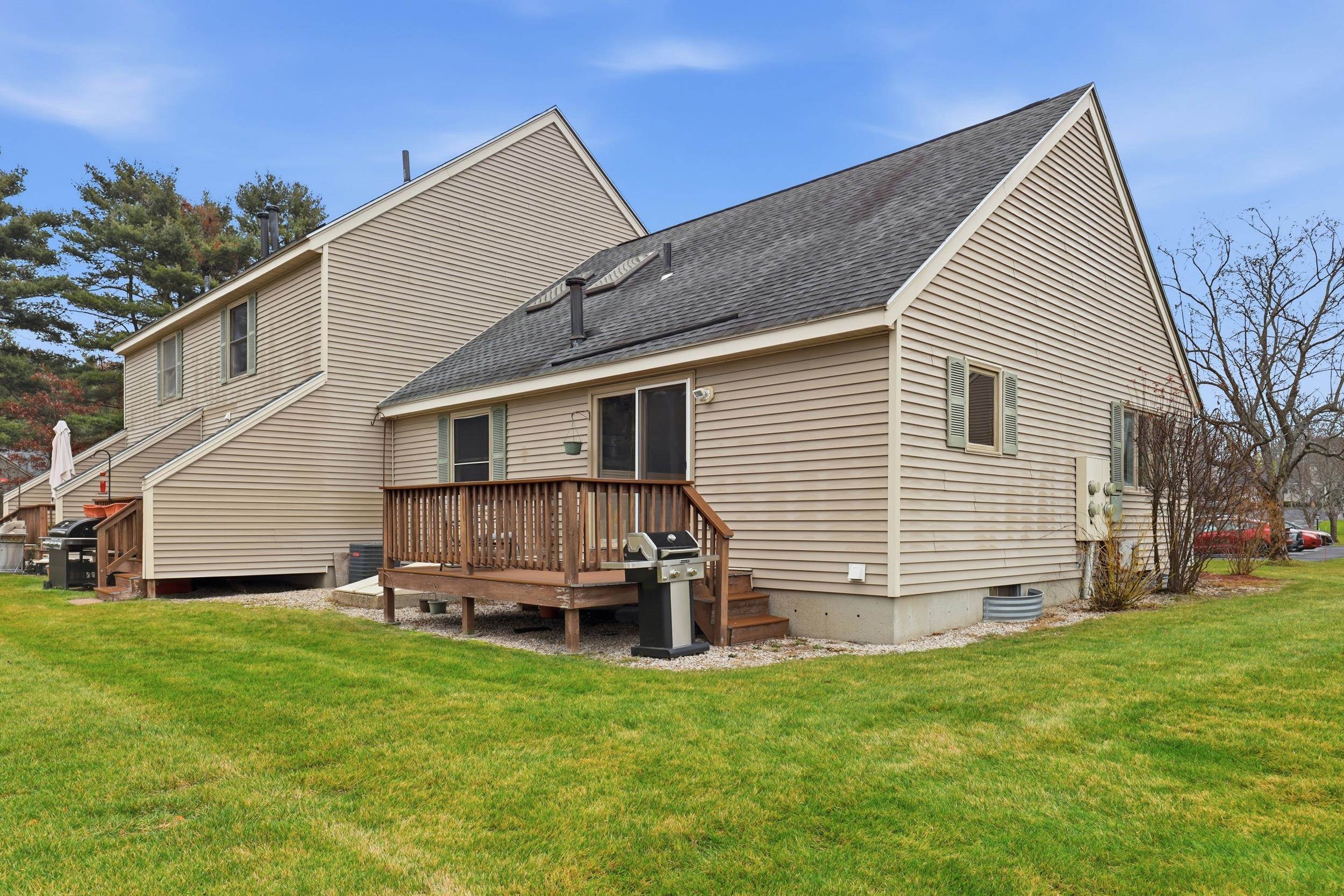 Homes for sale in Manchester, NH | 22 Eastmeadow Way, Manchester, NH 03109 | MLS# 5071030