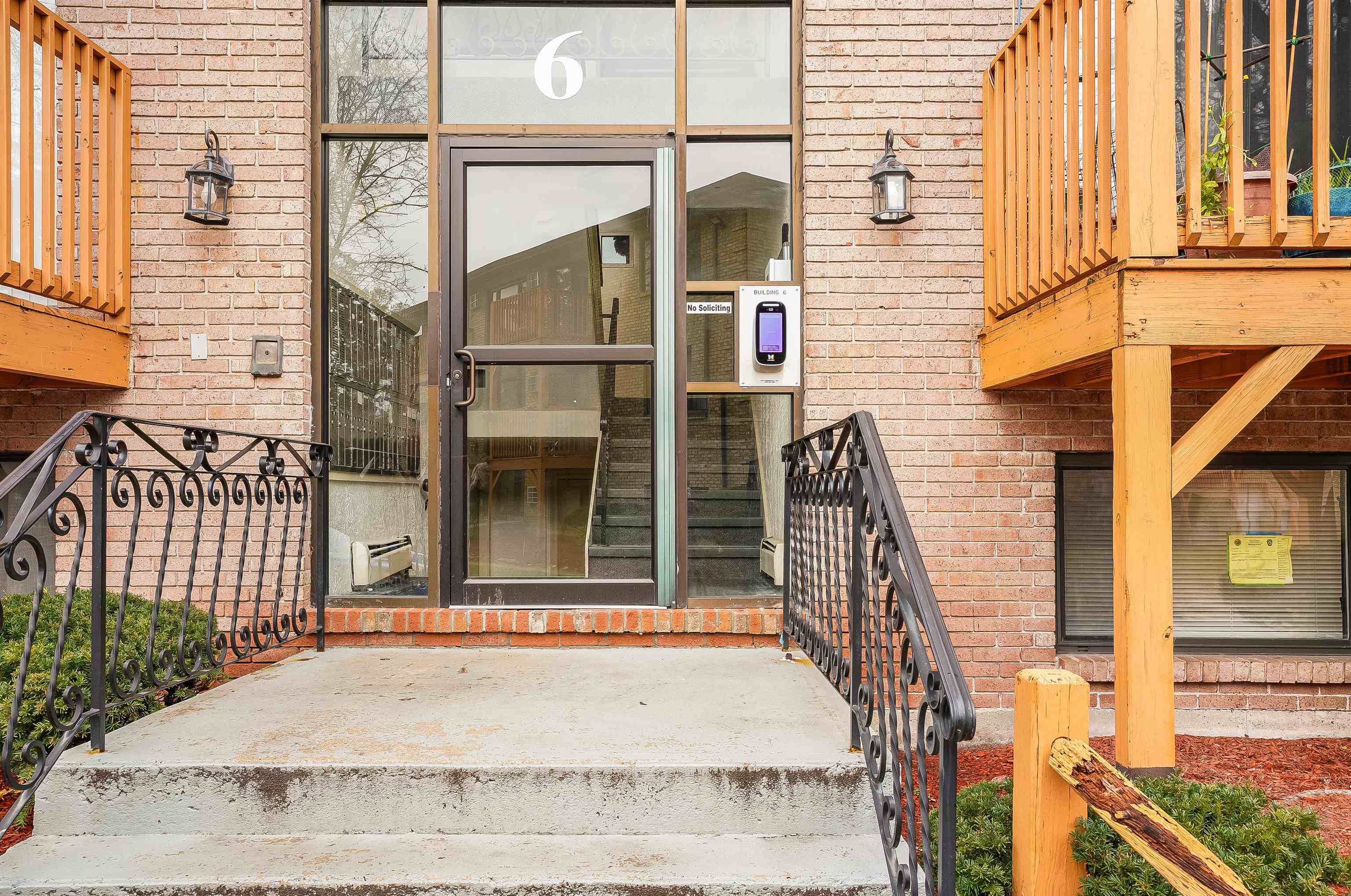 Homes for sale in Salem, NH | 6 Lancelot Ct #2, Salem, NH 03079 | MLS# 5071073