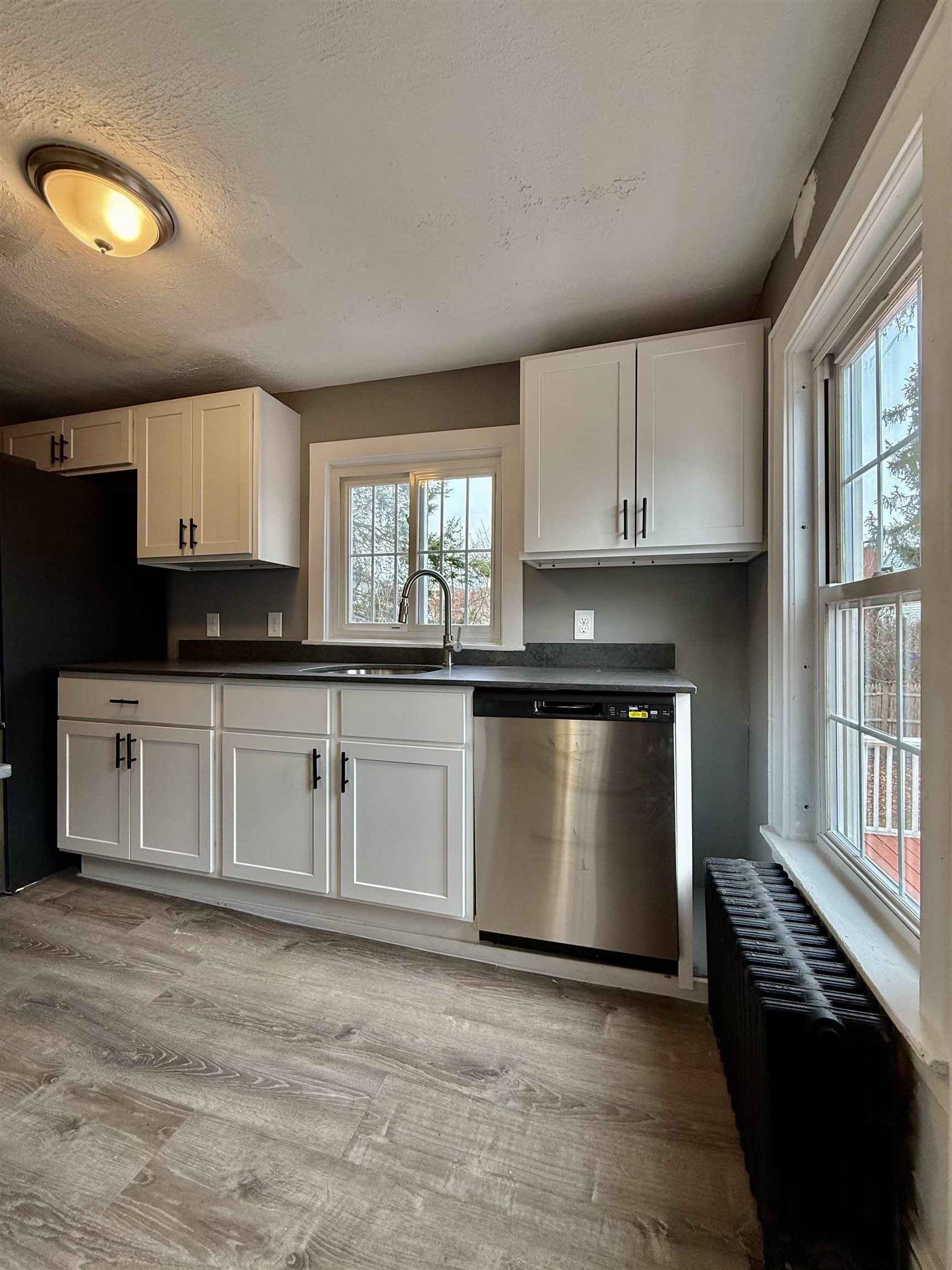 Homes for sale in Manchester, NH | 600 Spruce St, Manchester, NH 03103 | MLS# 5071091