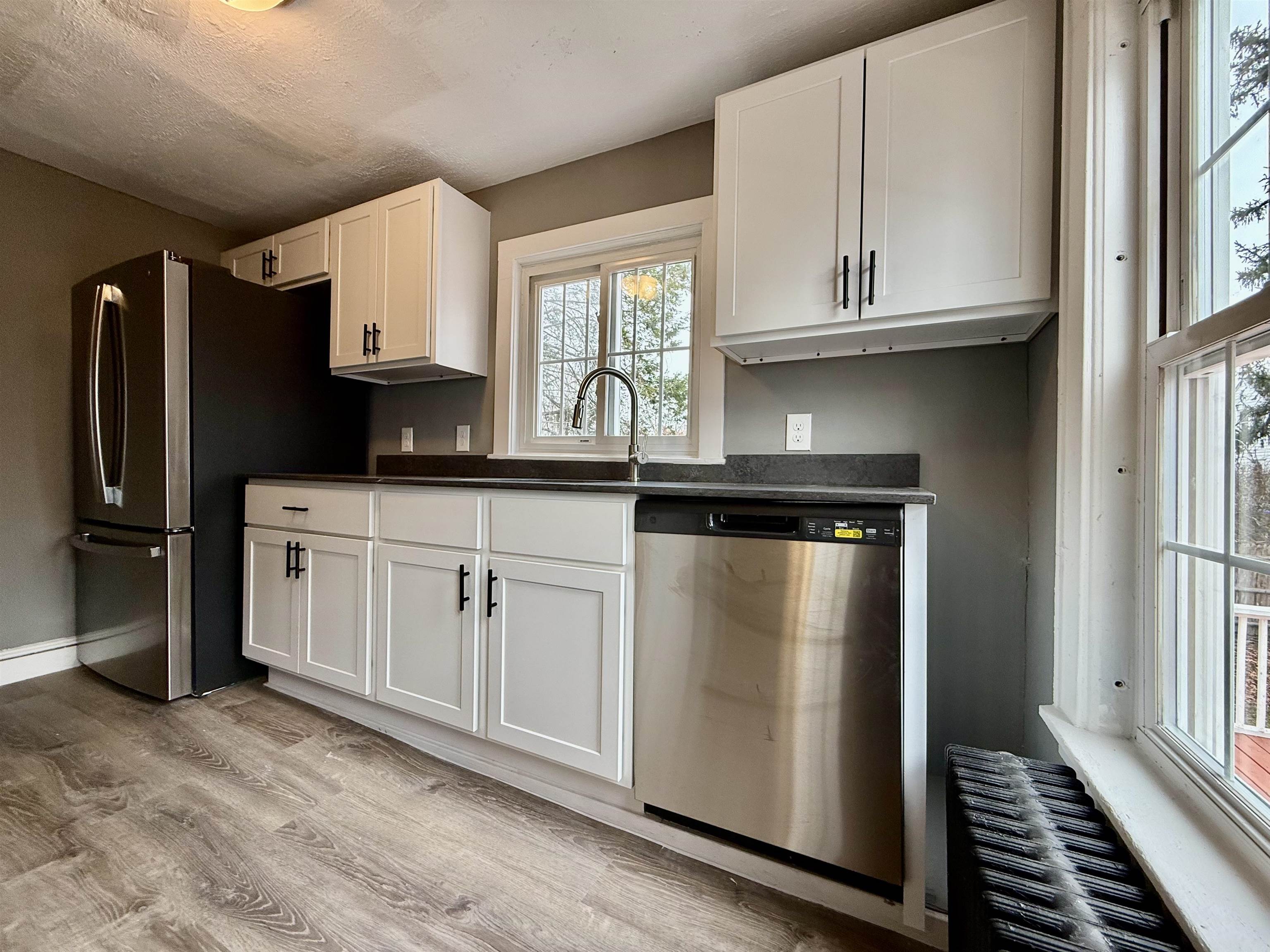 Homes for sale in Manchester, NH | 600 Spruce St, Manchester, NH 03103 | MLS# 5071091