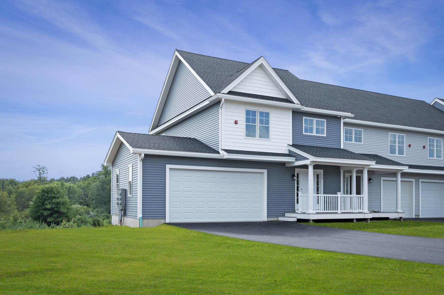 1 Autumn Ln, Raymond, NH 03077