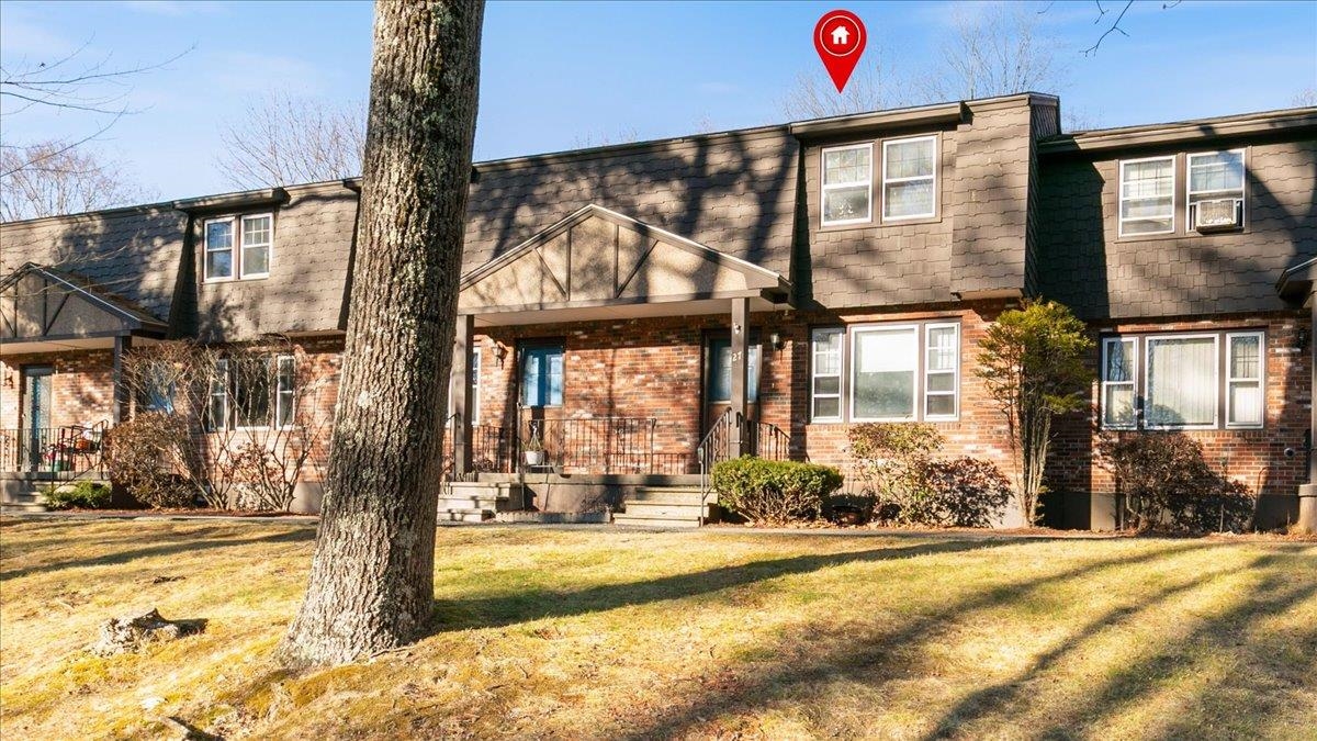 Homes for sale in Londonderry, NH | 27 Midridge Cir #27, Londonderry, NH 03053 | MLS# 5071116