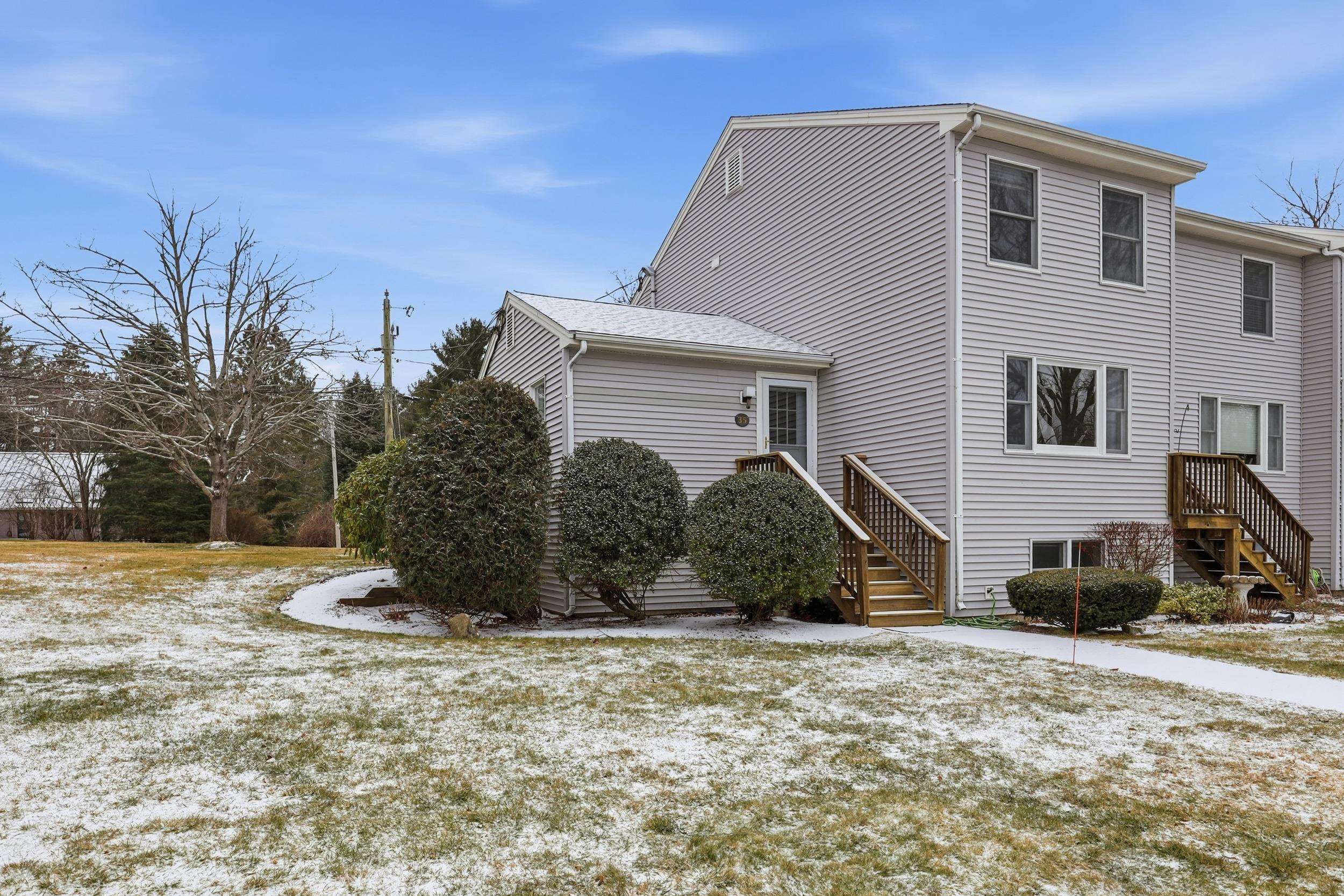 Homes for sale in Newmarket, NH | 35 Fieldstone Ests, Newmarket, NH 03857 | MLS# 5071141