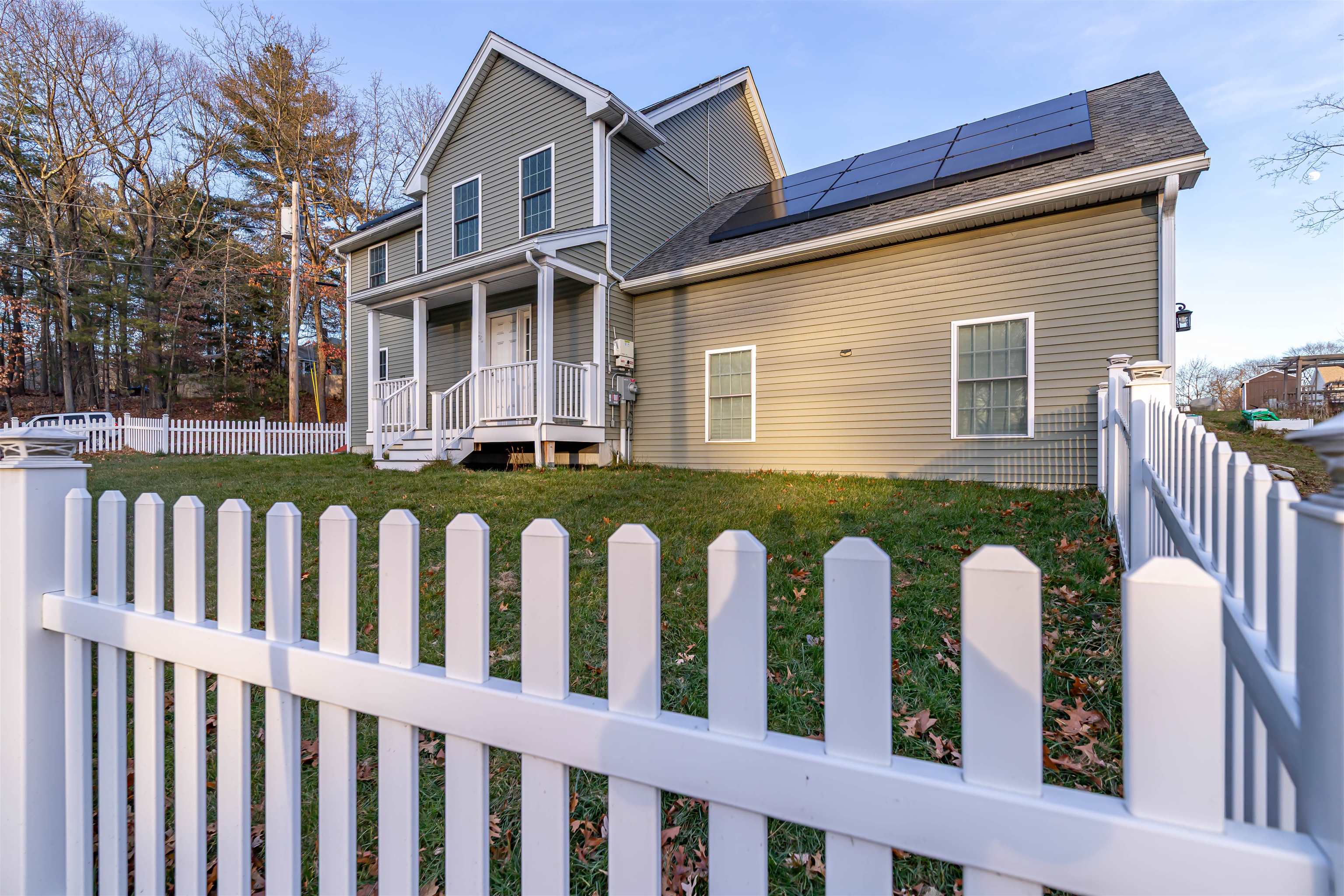 Homes for sale in Hudson, NH | 29 Derry St, Hudson, NH 03051 | MLS# 5071151