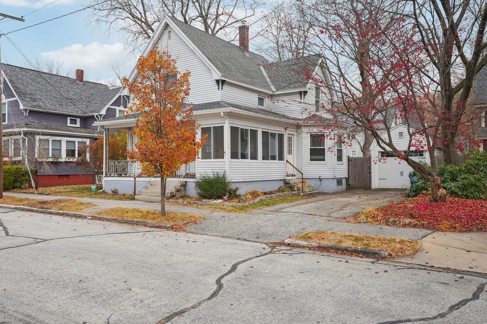 Homes for sale in Manchester, NH | 899 Hall St, Manchester, NH 03104 | MLS# 5071172