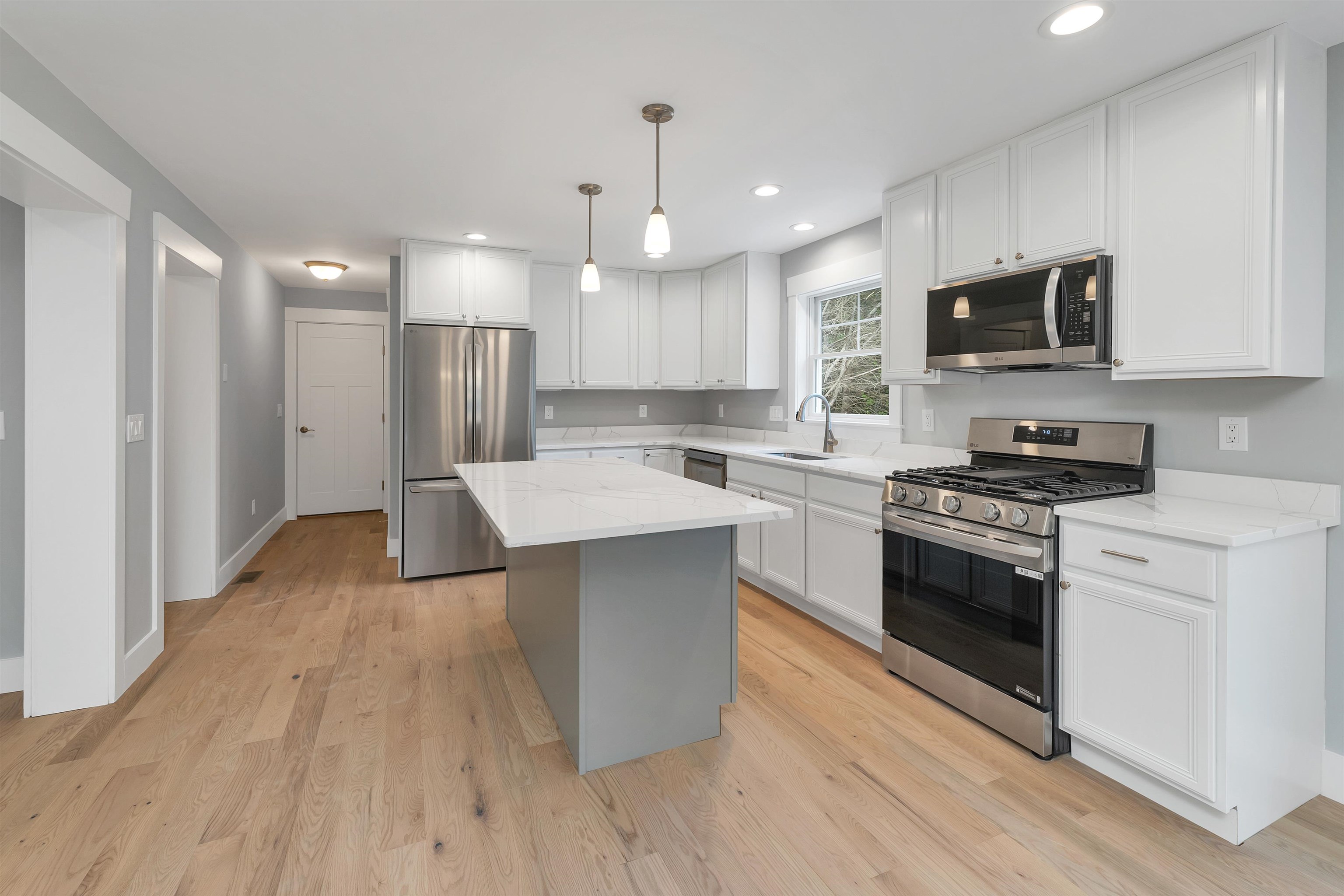 642 Alton Mountain Rd, Alton, NH 03810