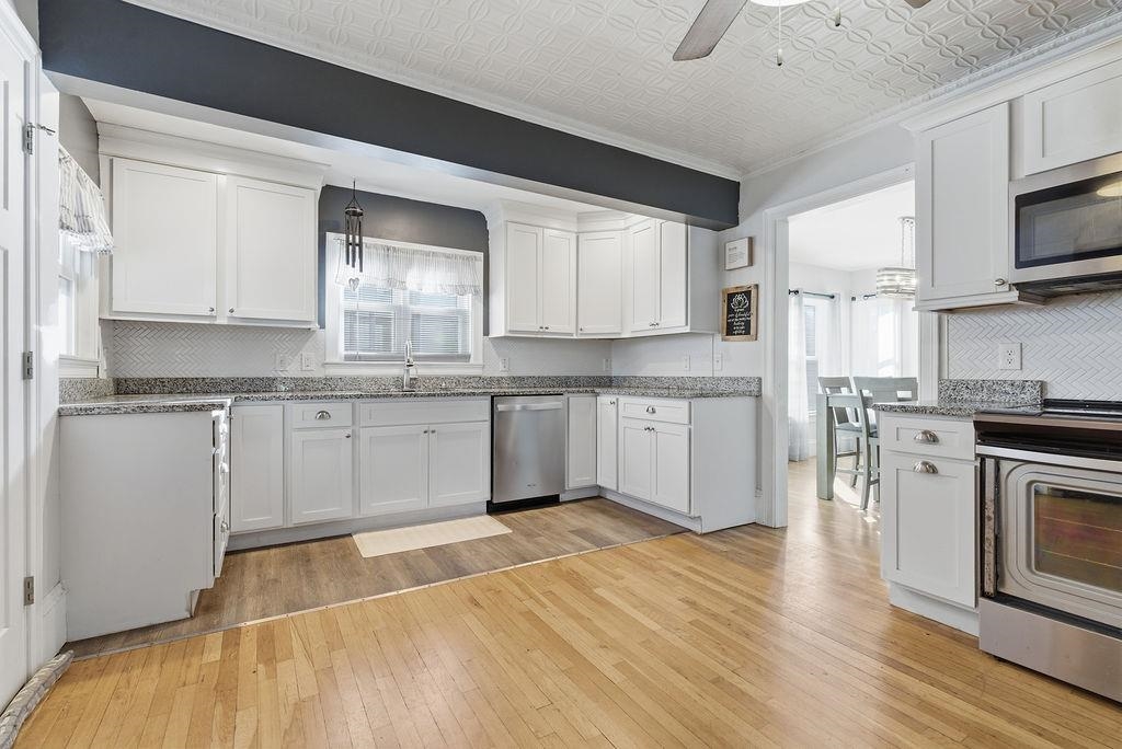 Homes for sale in Nashua, NH | 11 Charles St, Nashua, NH 03064 | MLS# 5071195