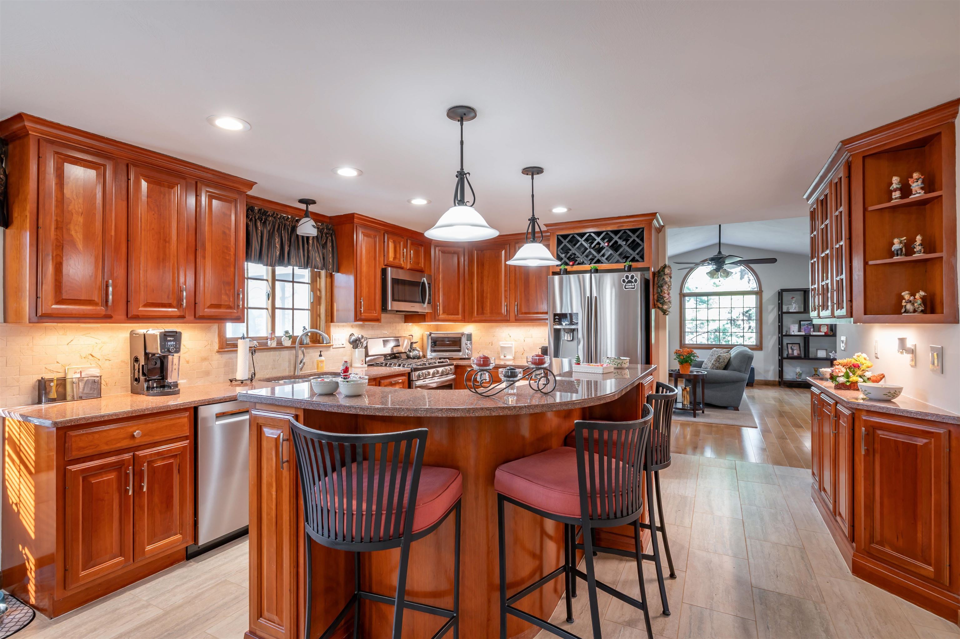 Homes for sale in Nashua, NH | 61 Spindlewick Dr, Nashua, NH 03062 | MLS# 5071206