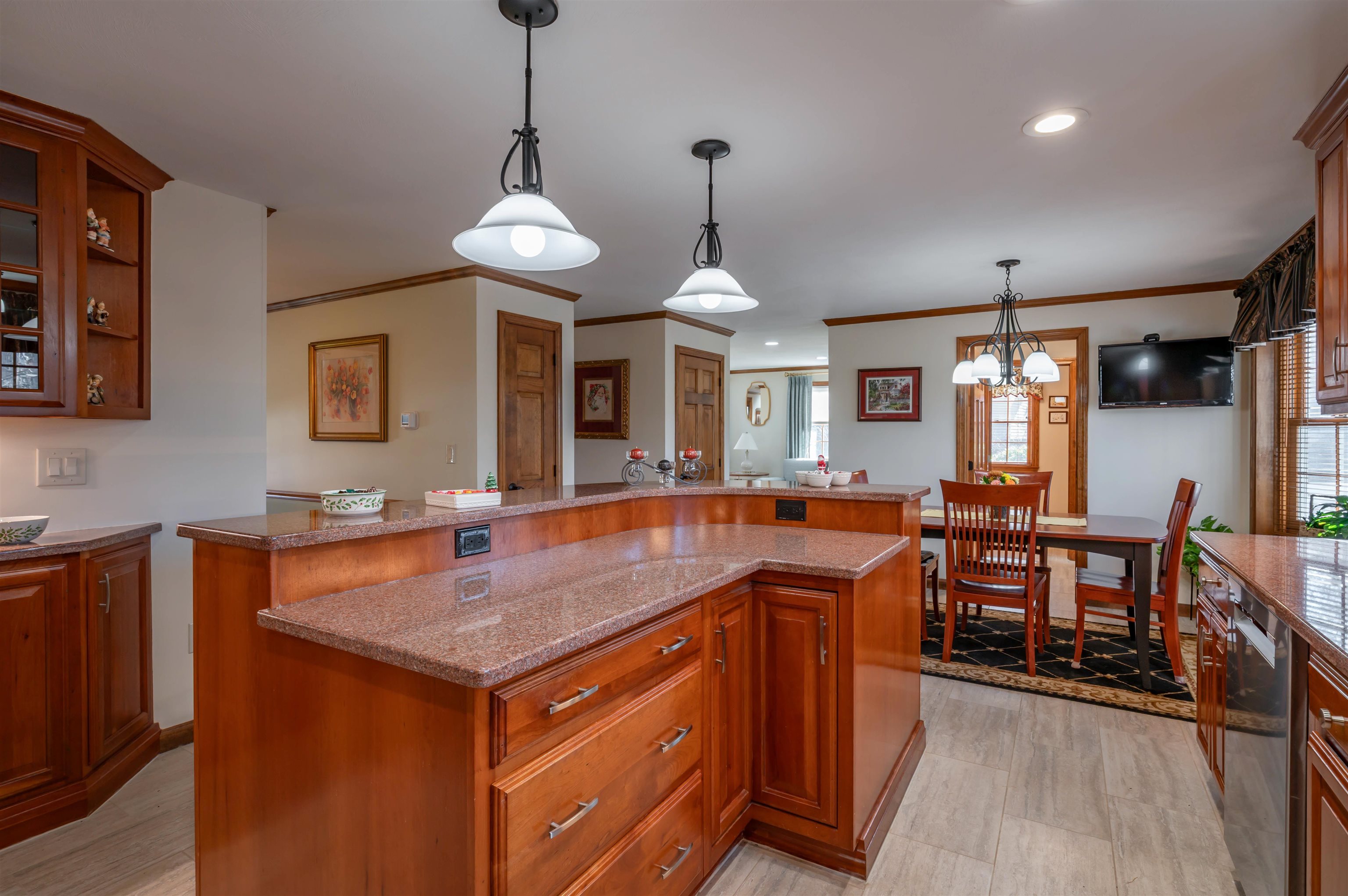 Homes for sale in Nashua, NH | 61 Spindlewick Dr, Nashua, NH 03062 | MLS# 5071206