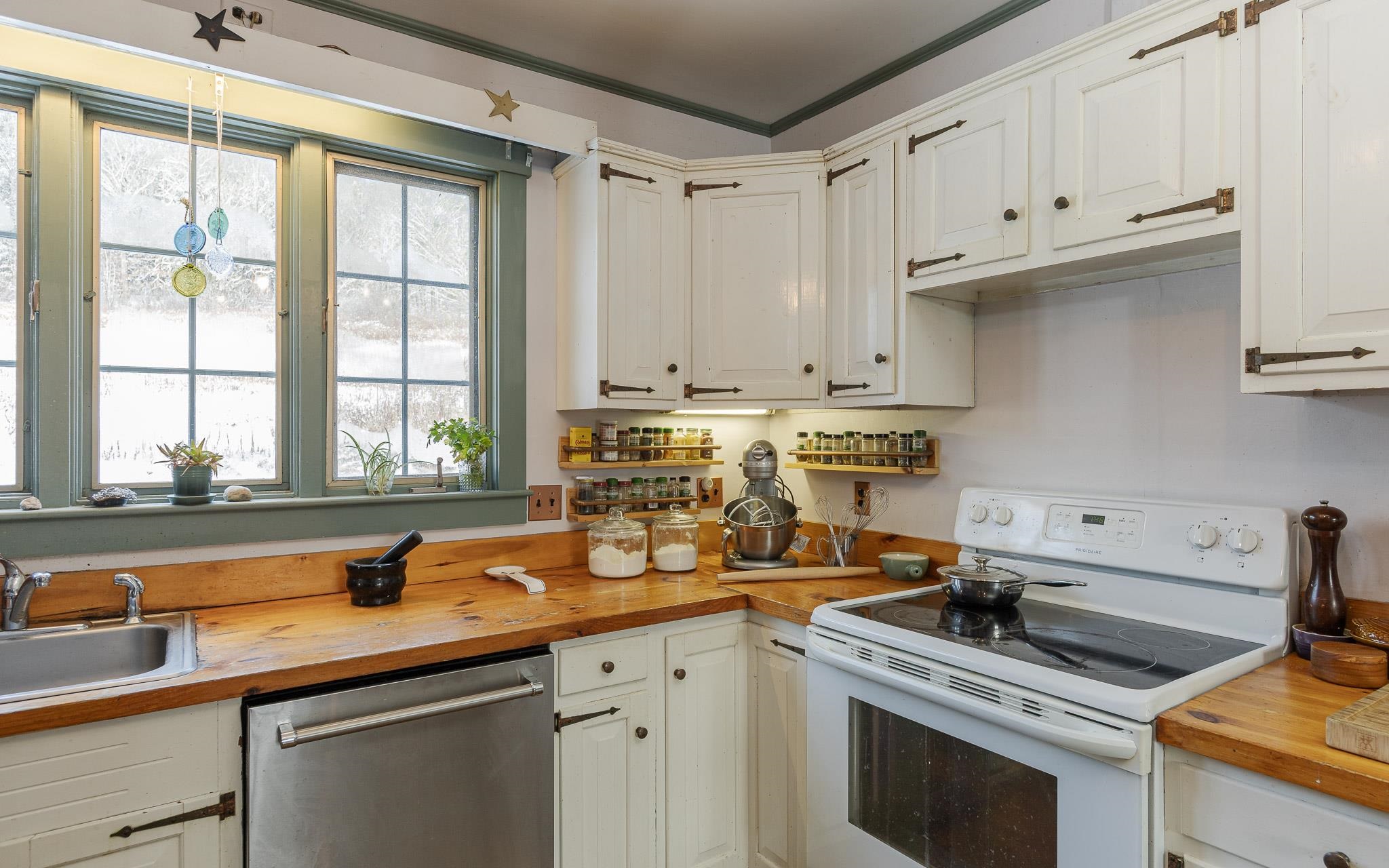 Homes for sale in Marlborough, NH | 658 Main St, Marlborough, NH 03455 | MLS# 5071213