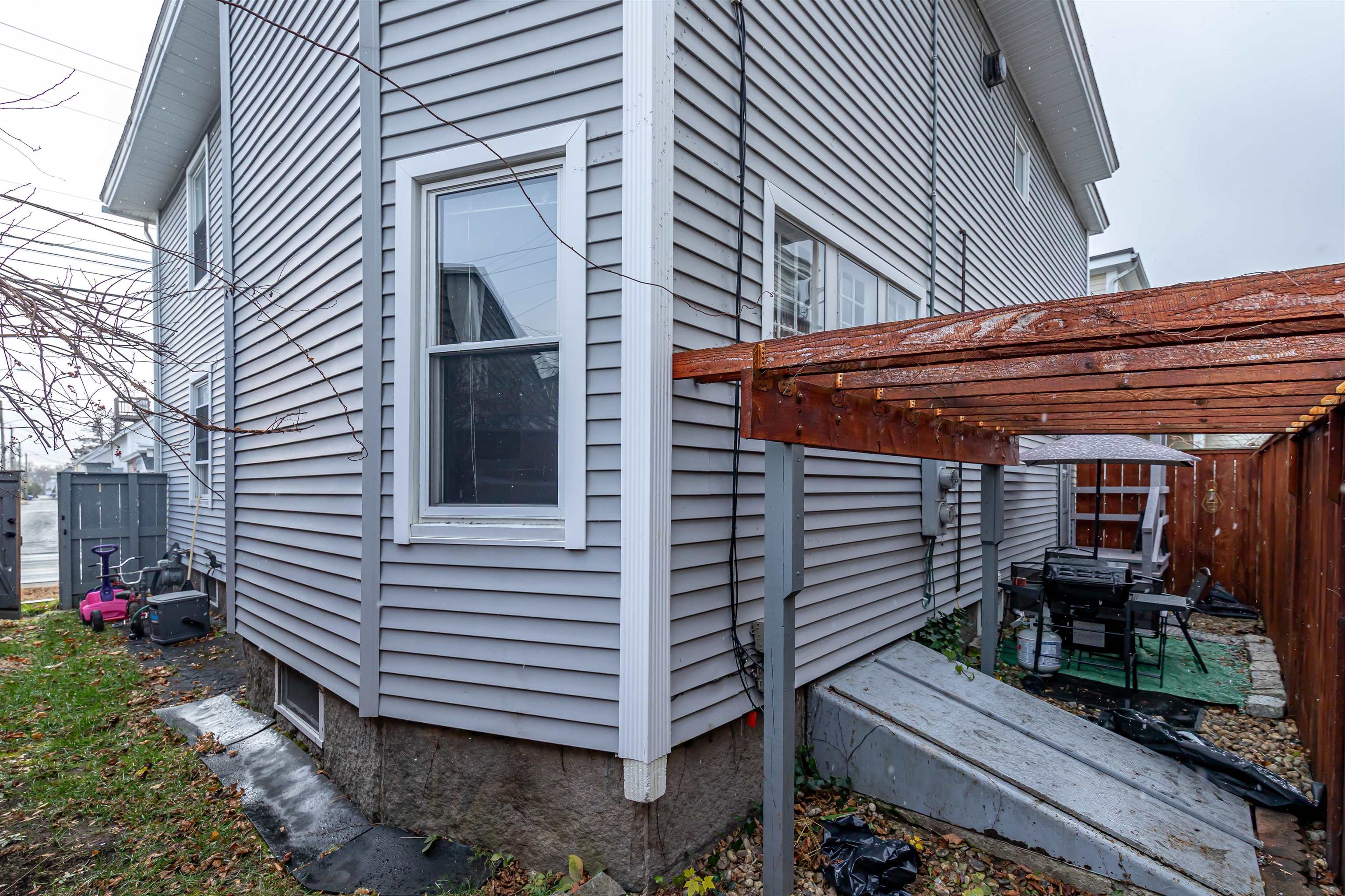 80 Webster St, Manchester, NH 03104