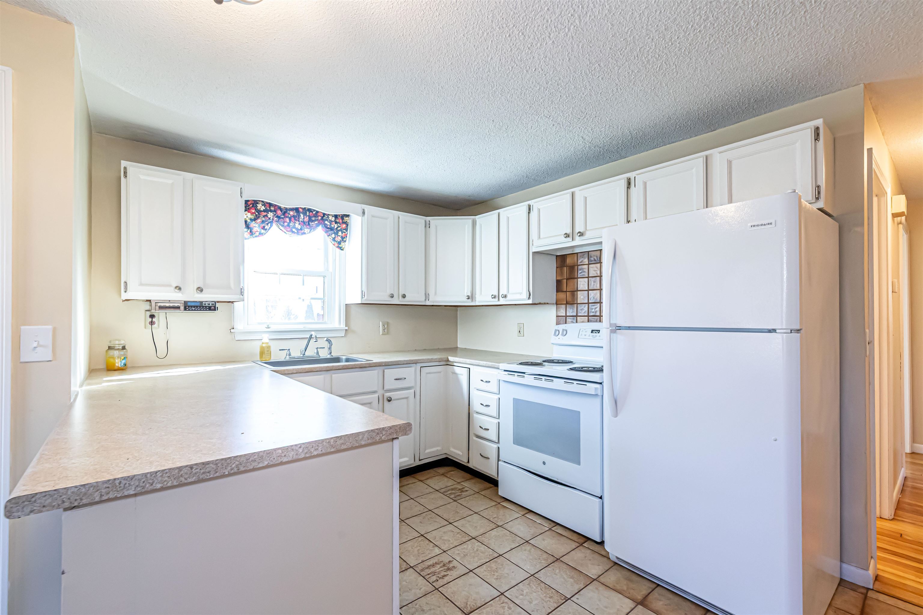 Homes for sale in Nashua, NH | 30 Gendron St, Nashua, NH 03062 | MLS# 5071222