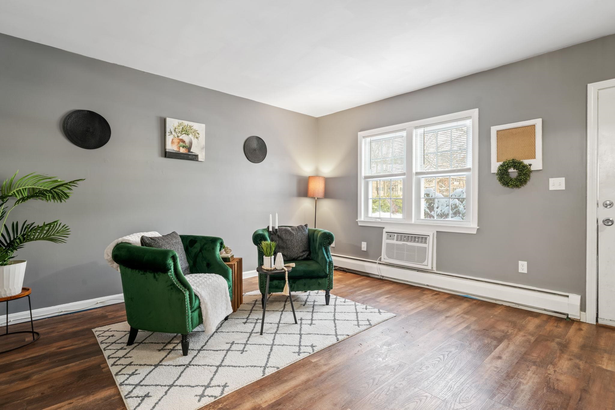 Homes for sale in Manchester, NH | 130 Golfview Dr, Manchester, NH 03102 | MLS# 5071238