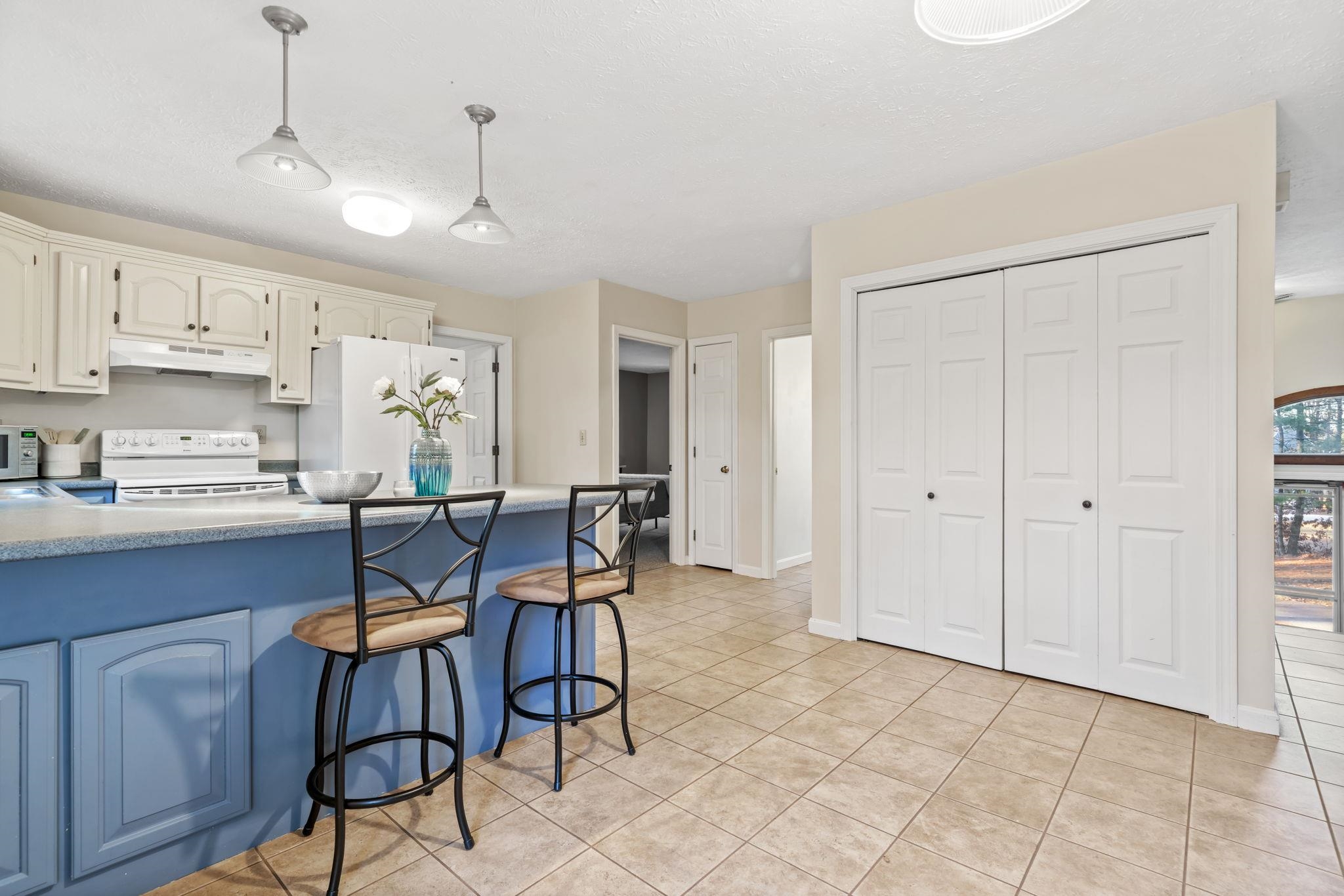 Homes for sale in Hudson, NH | 7 Kingston Way #A, Hudson, NH 03051 | MLS# 5071261