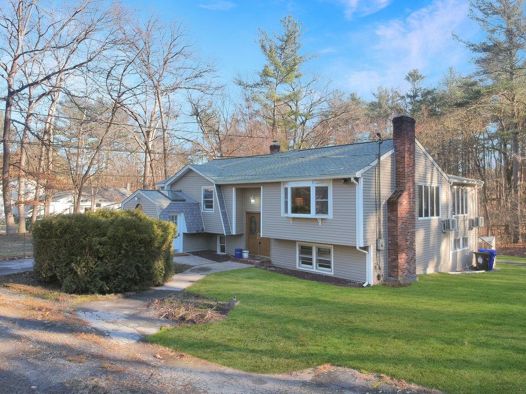 Homes for sale in Hudson, NH | 8 Cheney Dr, Hudson, NH 03051 | MLS# 5071276