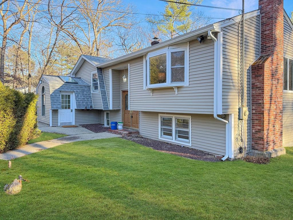 Homes for sale in Hudson, NH | 8 Cheney Dr, Hudson, NH 03051 | MLS# 5071276