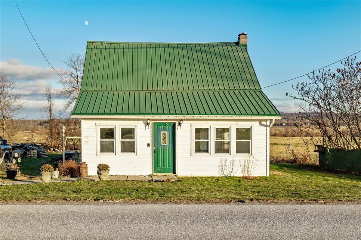 Homes for sale in Sheldon, VT | 284 Cook Rd, Sheldon, VT 05483 | MLS# 5071277