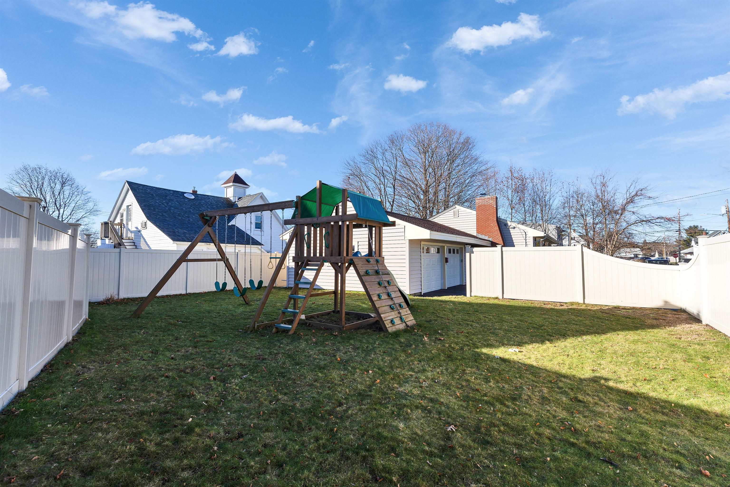 Homes for sale in Manchester, NH | 35 Little Ave, Manchester, NH 03109 | MLS# 5071284