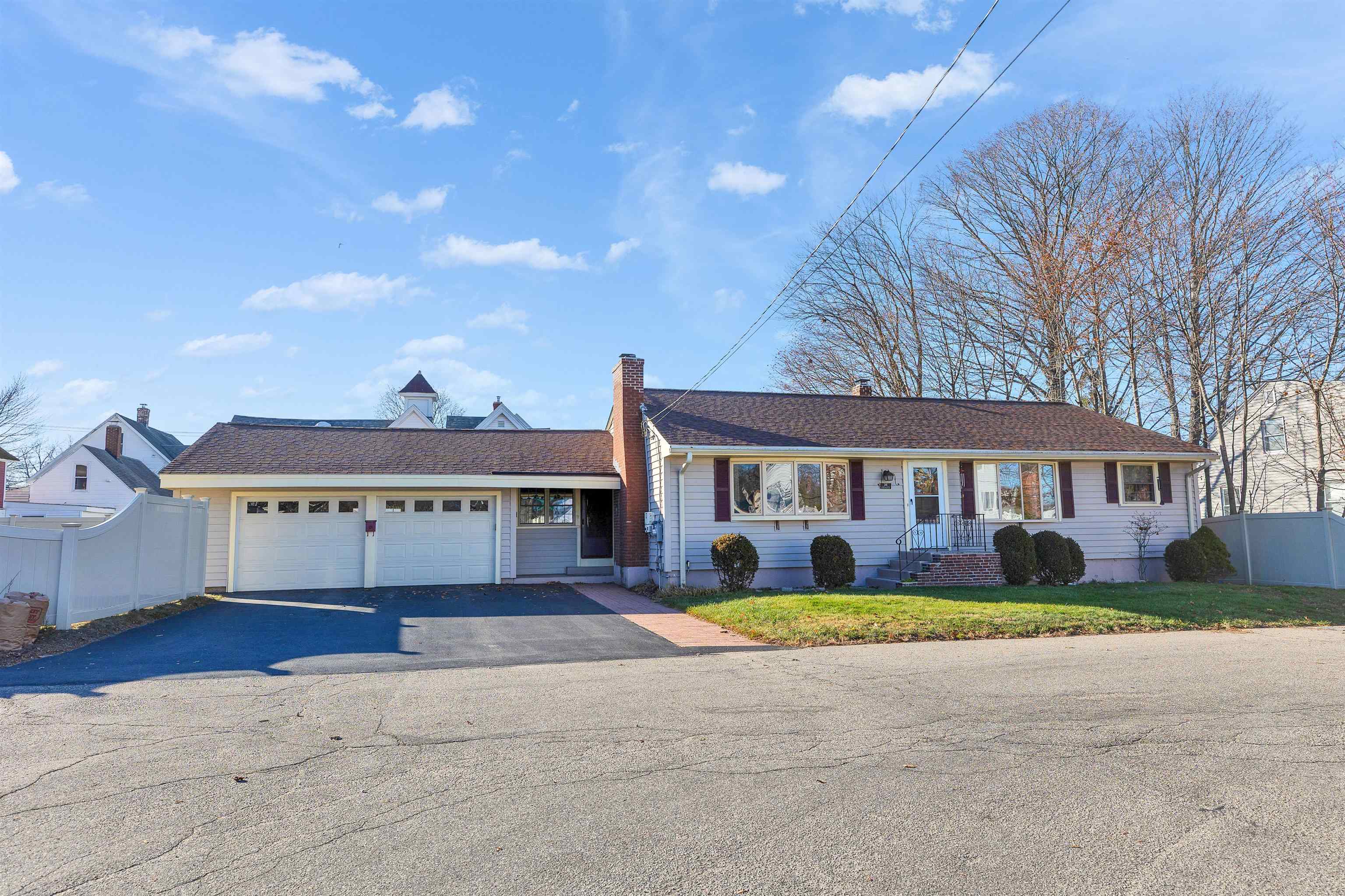 Homes for sale in Manchester, NH | 35 Little Ave, Manchester, NH 03109 | MLS# 5071284