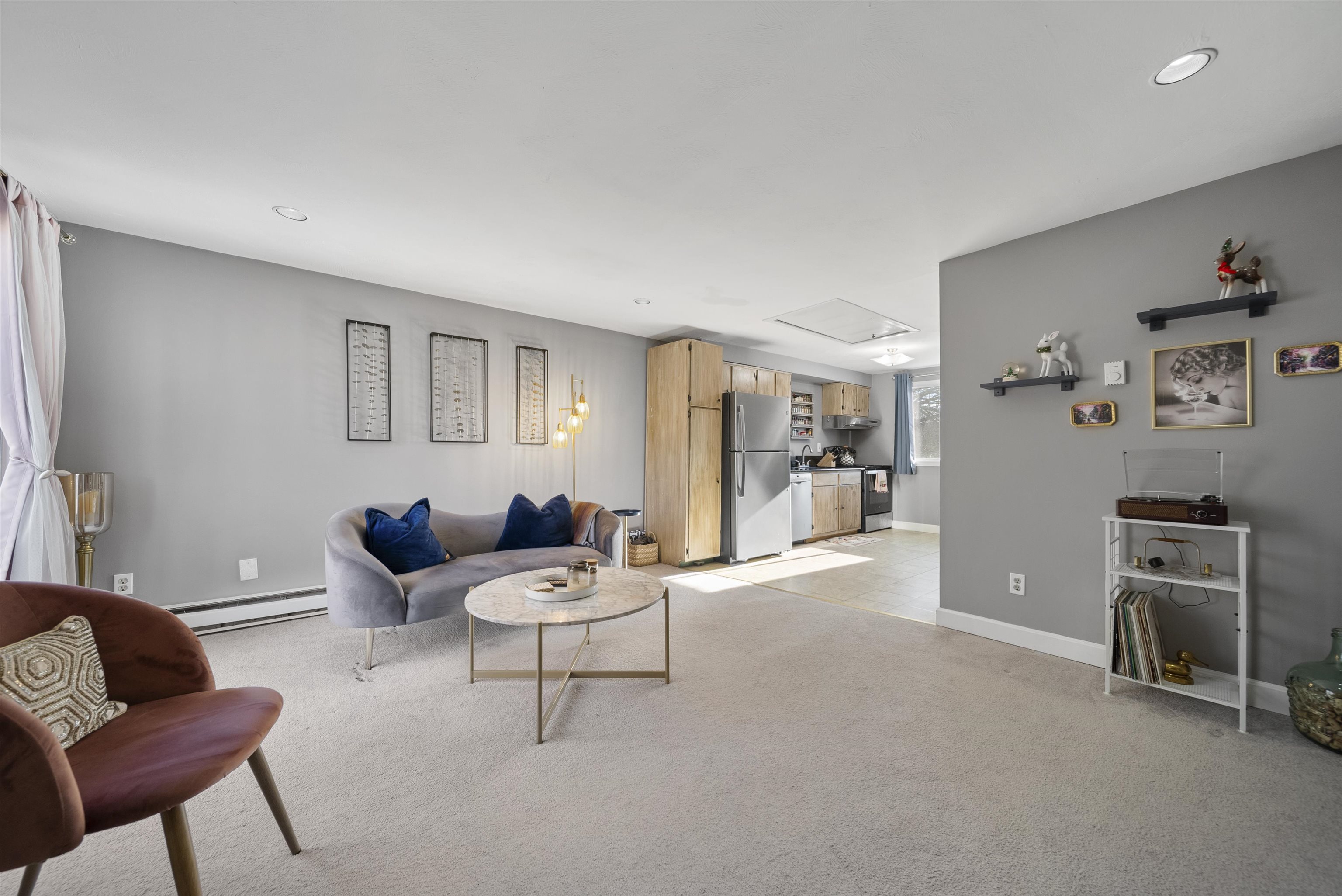 Homes for sale in Manchester, NH | 905 Mammoth Rd #10, Manchester, NH 03104 | MLS# 5071287