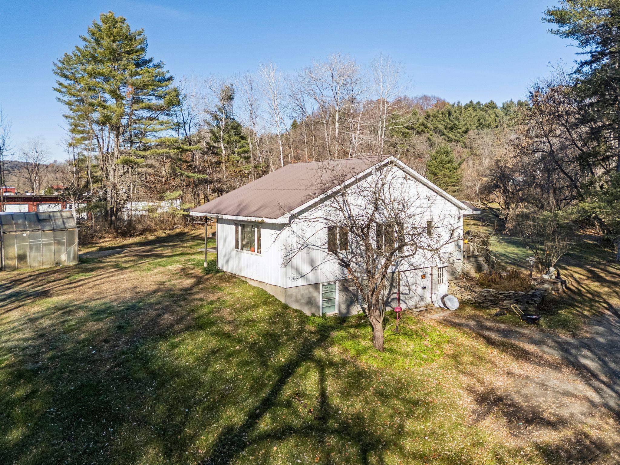 Homes for sale in Hartford, VT | 100 Cope Ln, Hartford, VT 05001 | MLS# 5071291