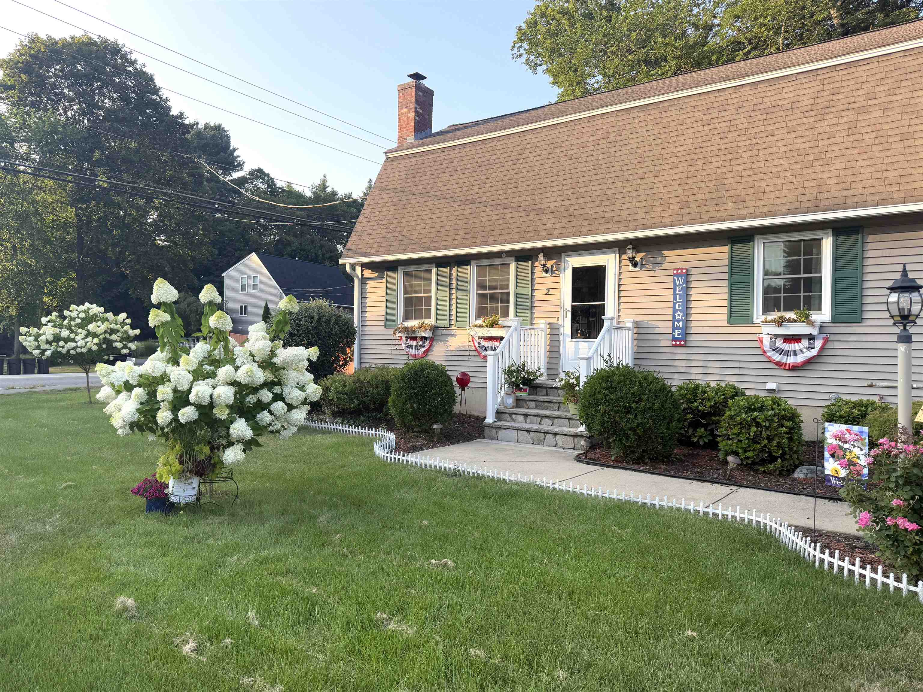 Homes for sale in Nashua, NH | 2 Broadcrest Ln, Nashua, NH 03063 | MLS# 5071307