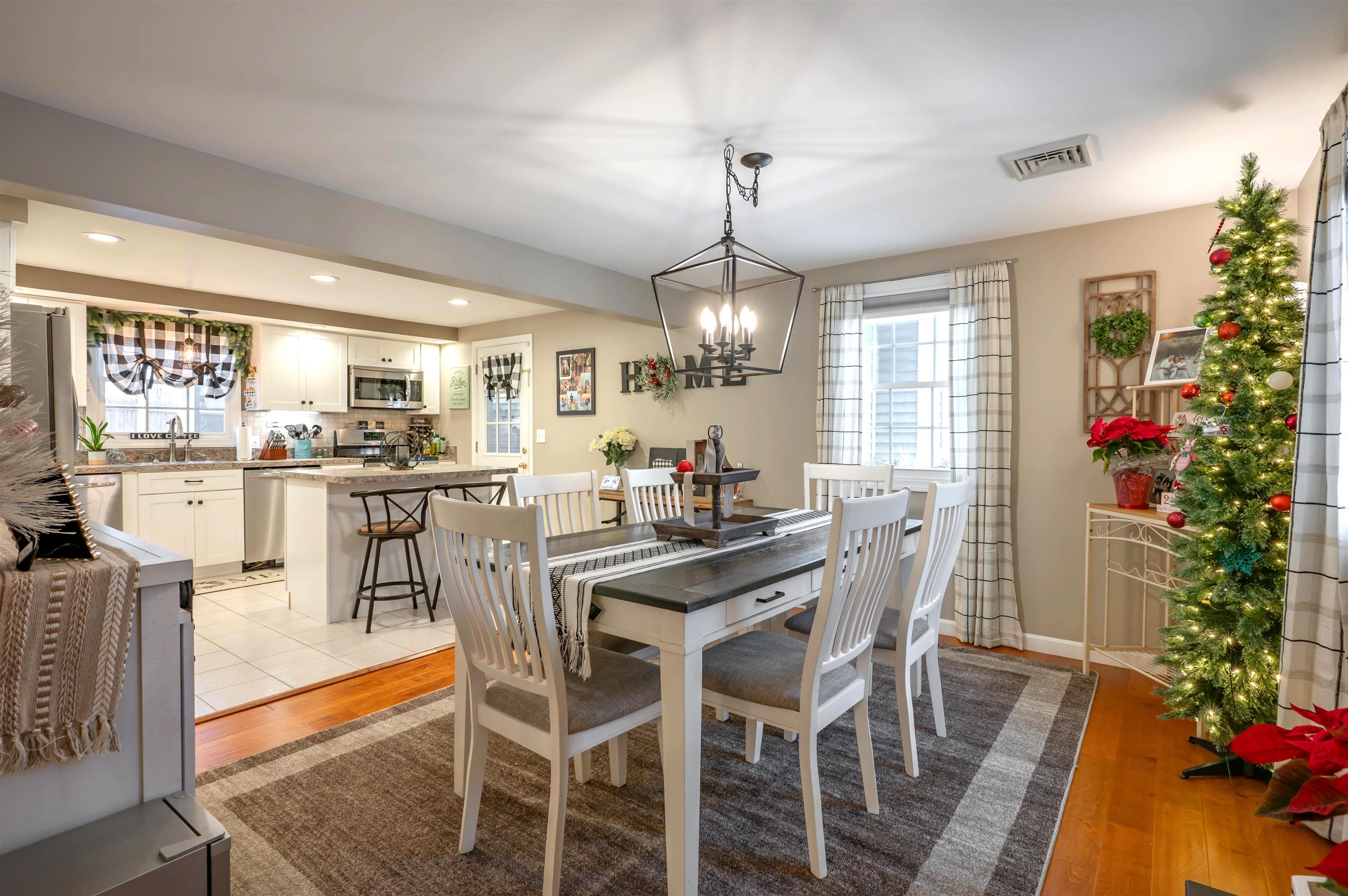 Homes for sale in Nashua, NH | 2 Broadcrest Ln, Nashua, NH 03063 | MLS# 5071307