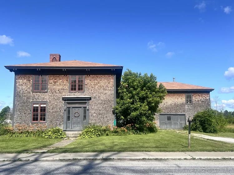 Homes for sale in Alburgh, VT | 382 South Main St, Alburgh, VT 05440 | MLS# 5071333