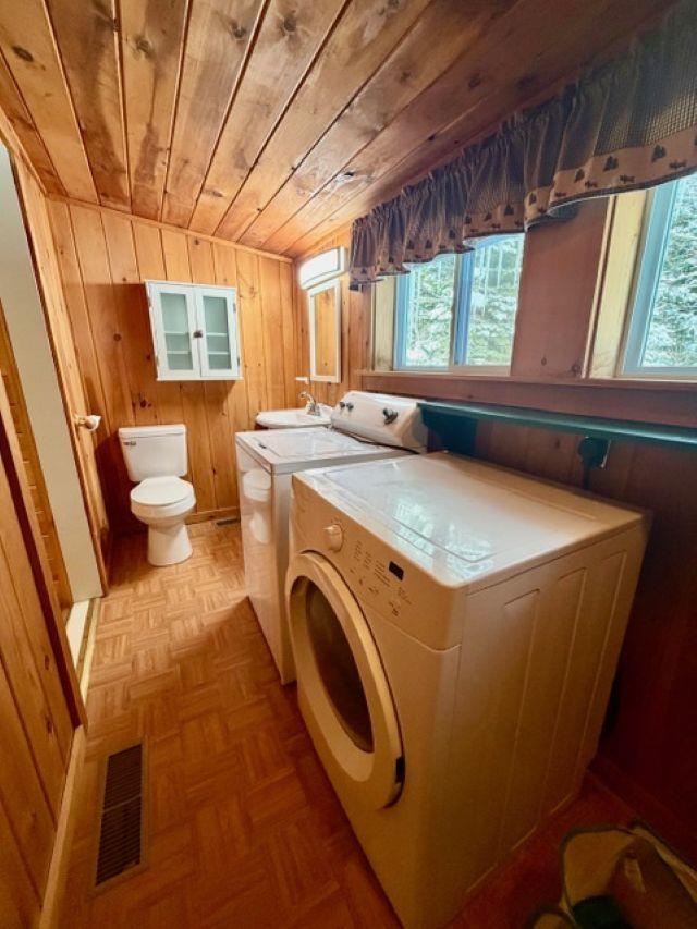 Homes for sale in Errol, NH | 21 Pinitte Rd, Errol, NH 03579 | MLS# 5071337