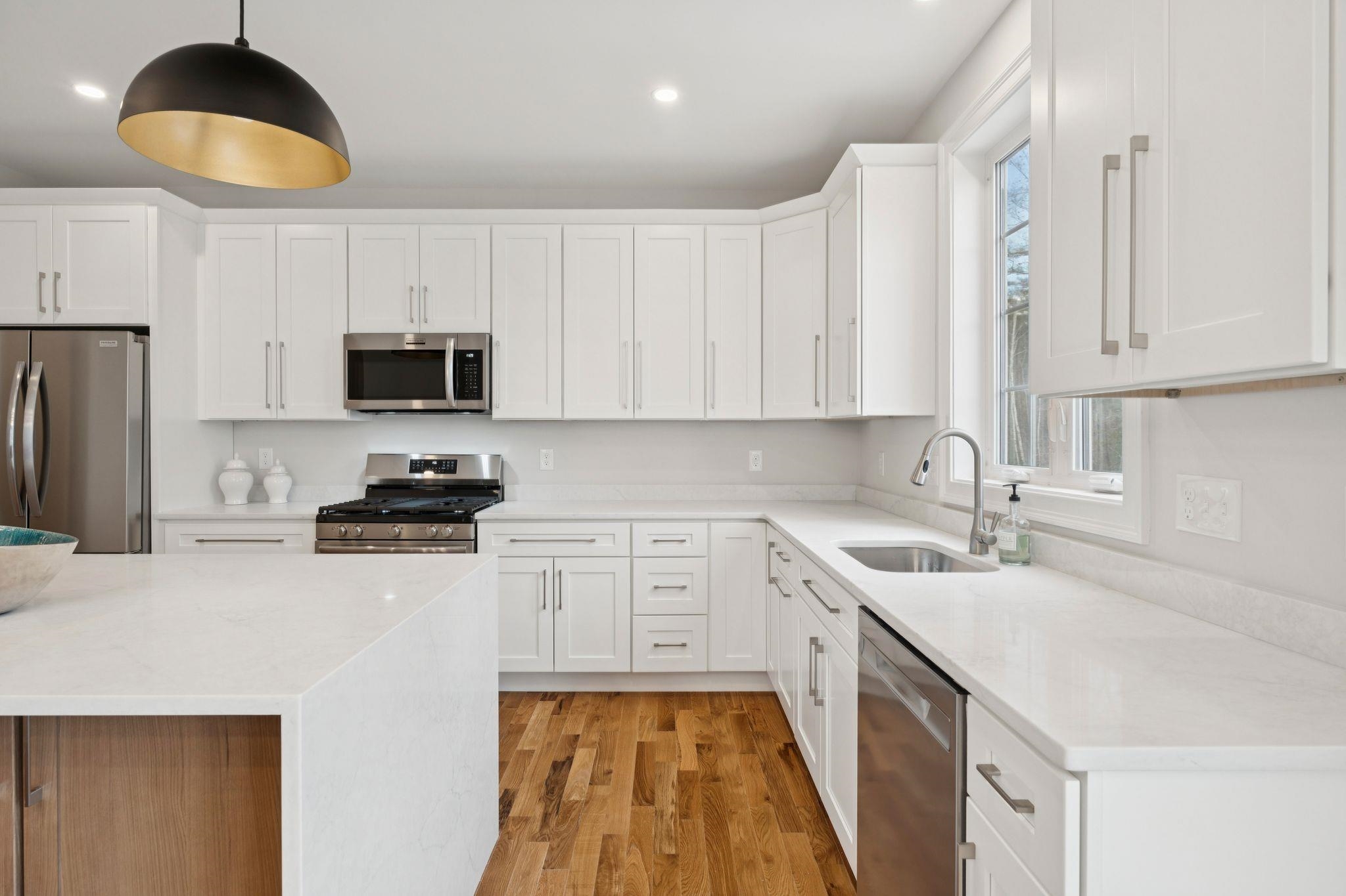 15 Copps Dr, Rochester, NH 03809