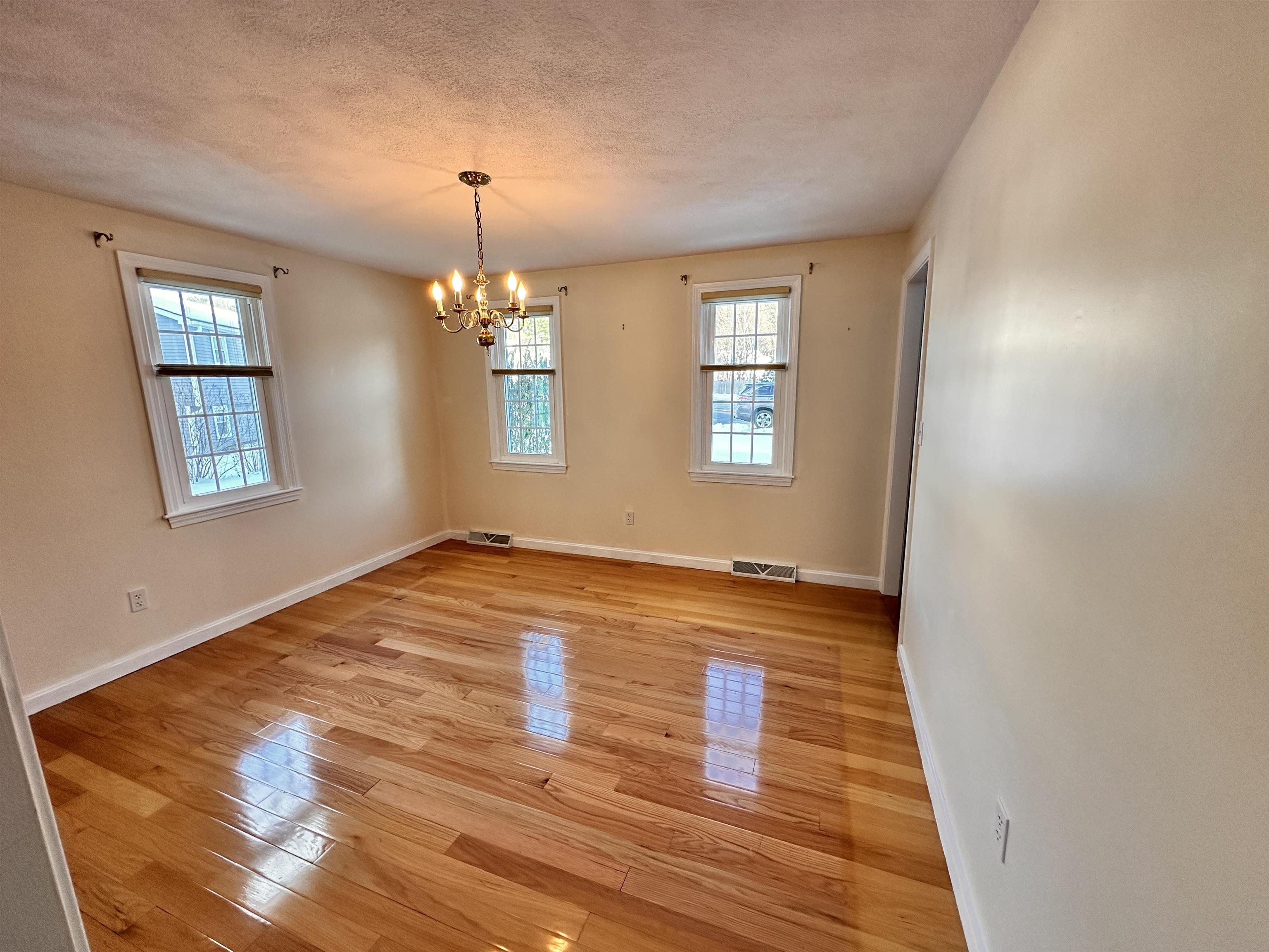 Homes for sale in Nashua, NH | 5 Appaloosa Pl, Nashua, NH 03062 | MLS# 5071385