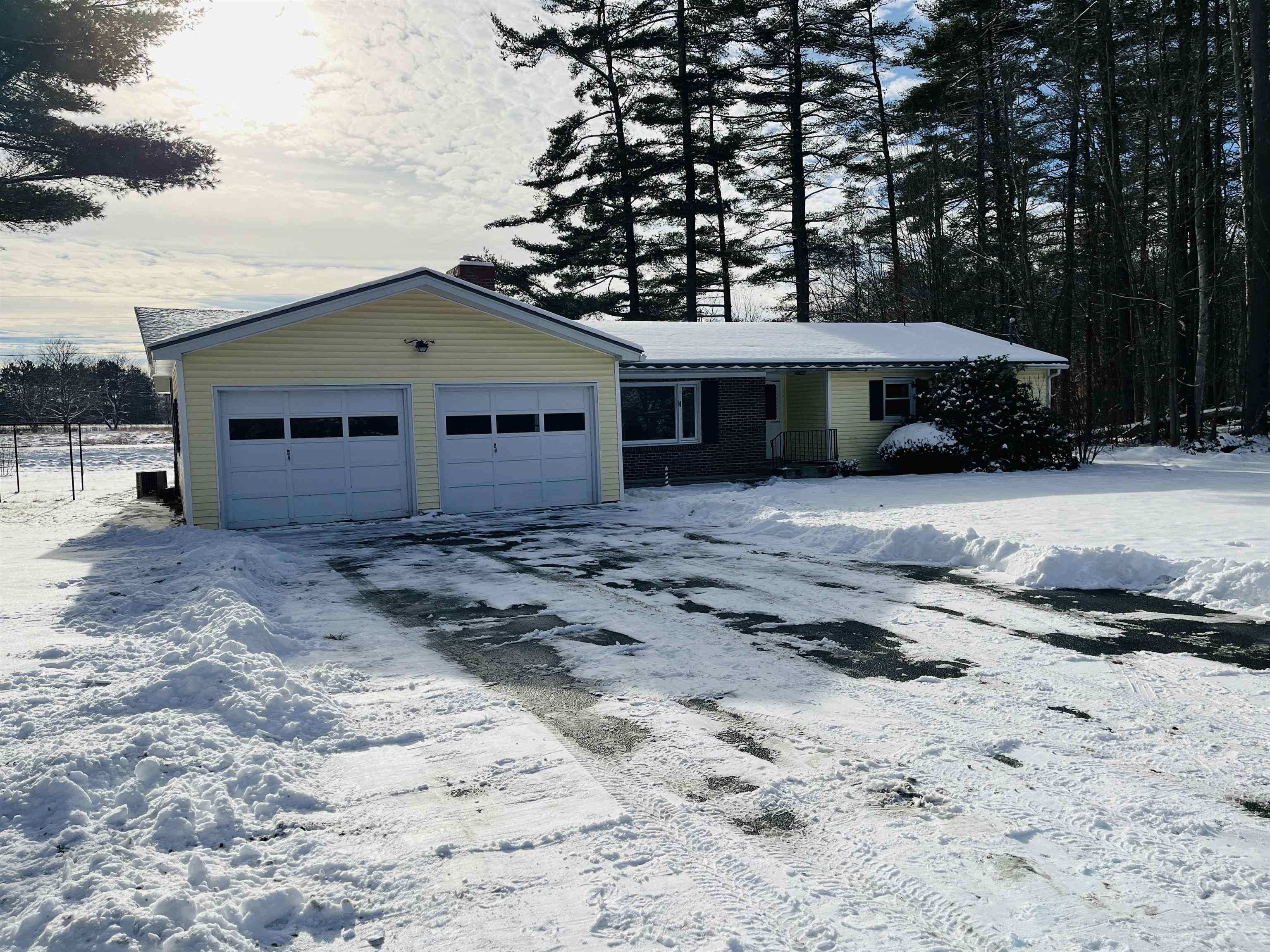 Homes for sale in Fairlee, VT | 53 Ackerman Ln, Fairlee, VT 05045 | MLS# 5071412