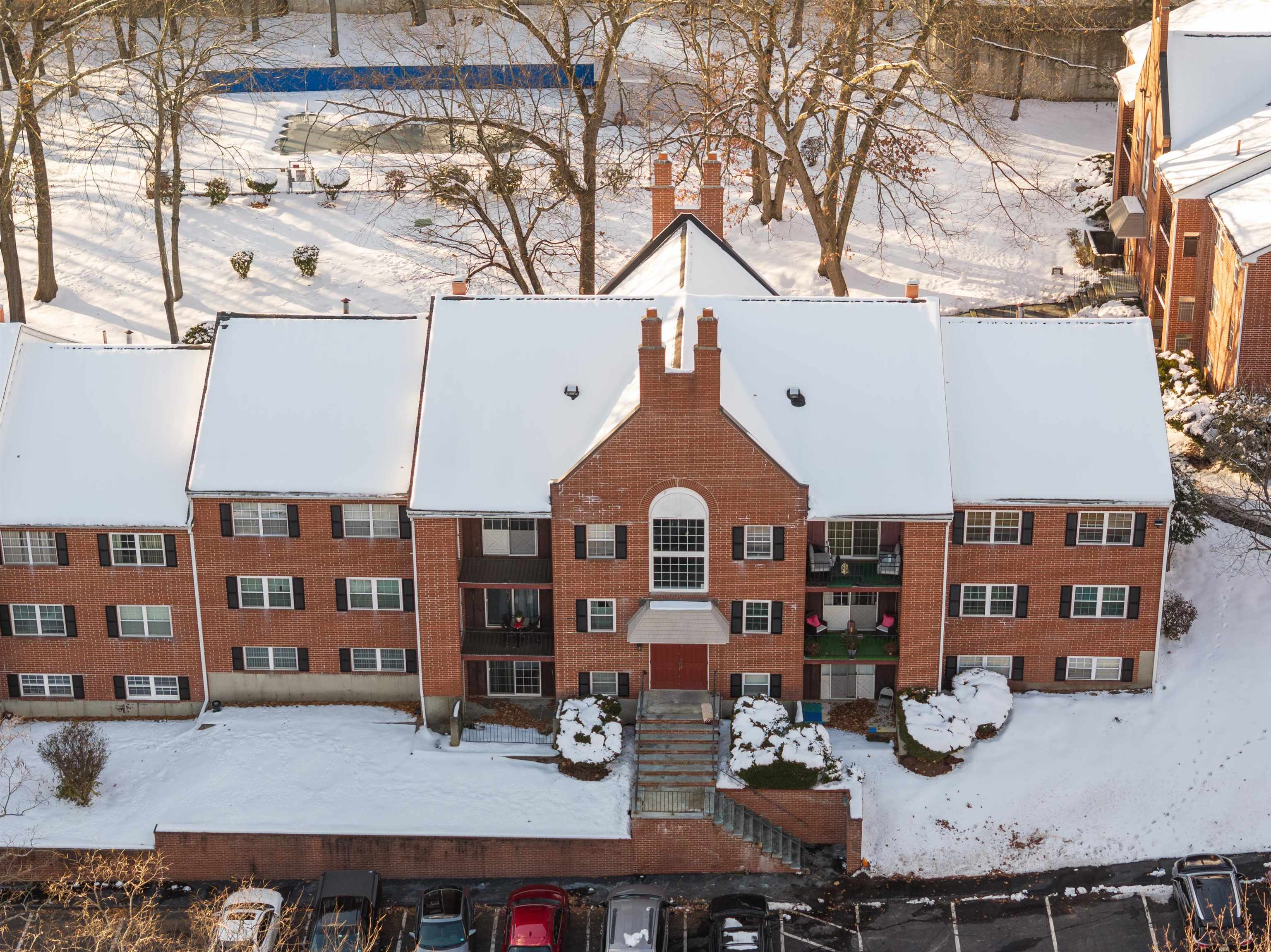 Homes for sale in Nashua, NH | 5 Louisburg Sq #11, Nashua, NH 03060 | MLS# 5071418