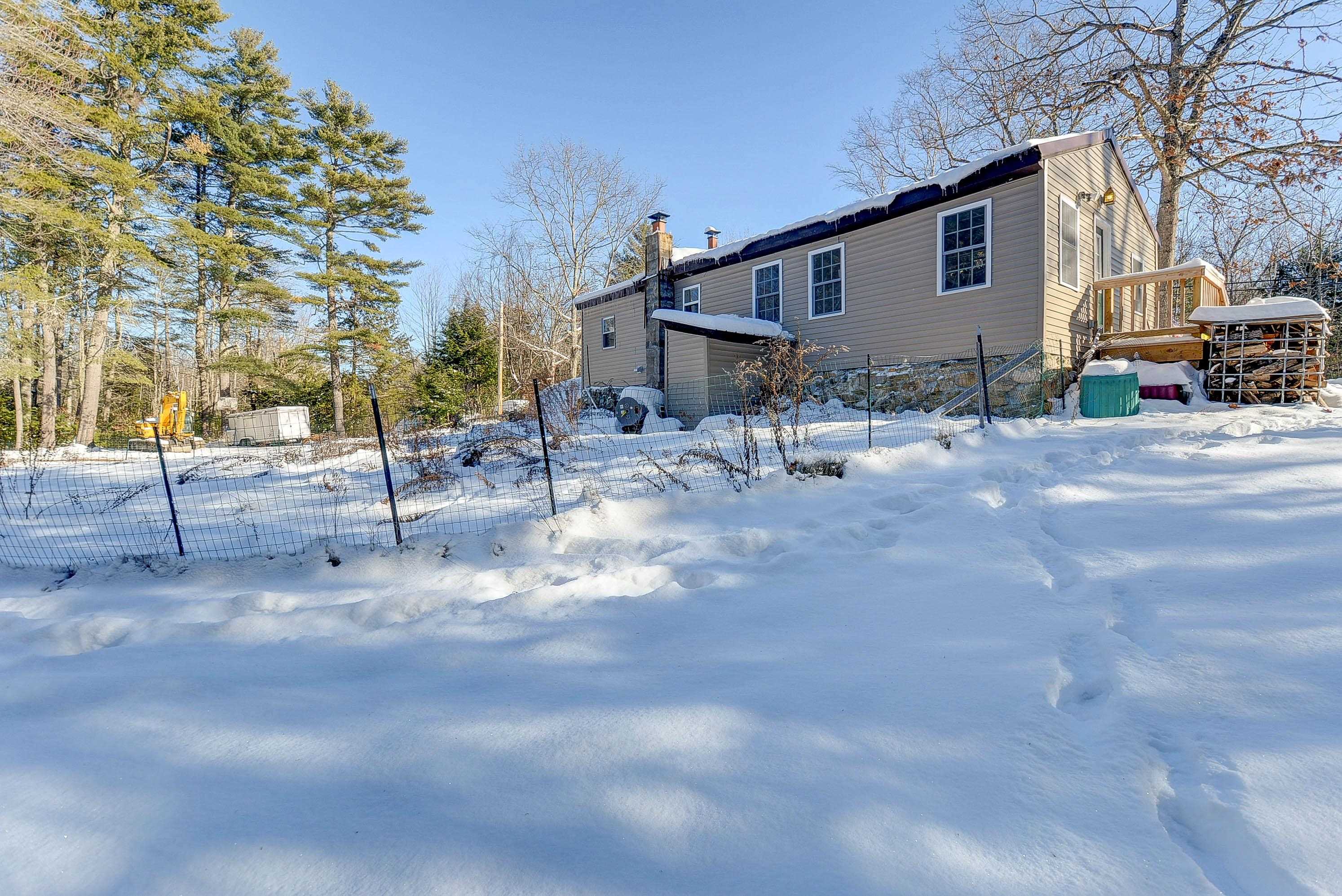 Homes for sale in Ossipee, NH | 91-95 Elm St, Ossipee, NH 03864 | MLS# 5071473