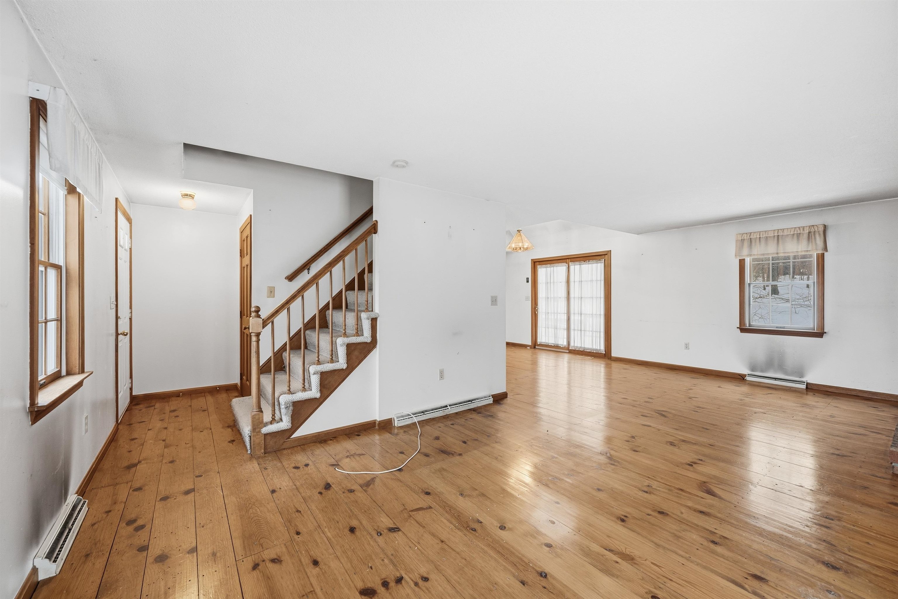 Homes for sale in Hudson, NH | 5 Kestrel Ln, Hudson, NH 03051 | MLS# 5071493