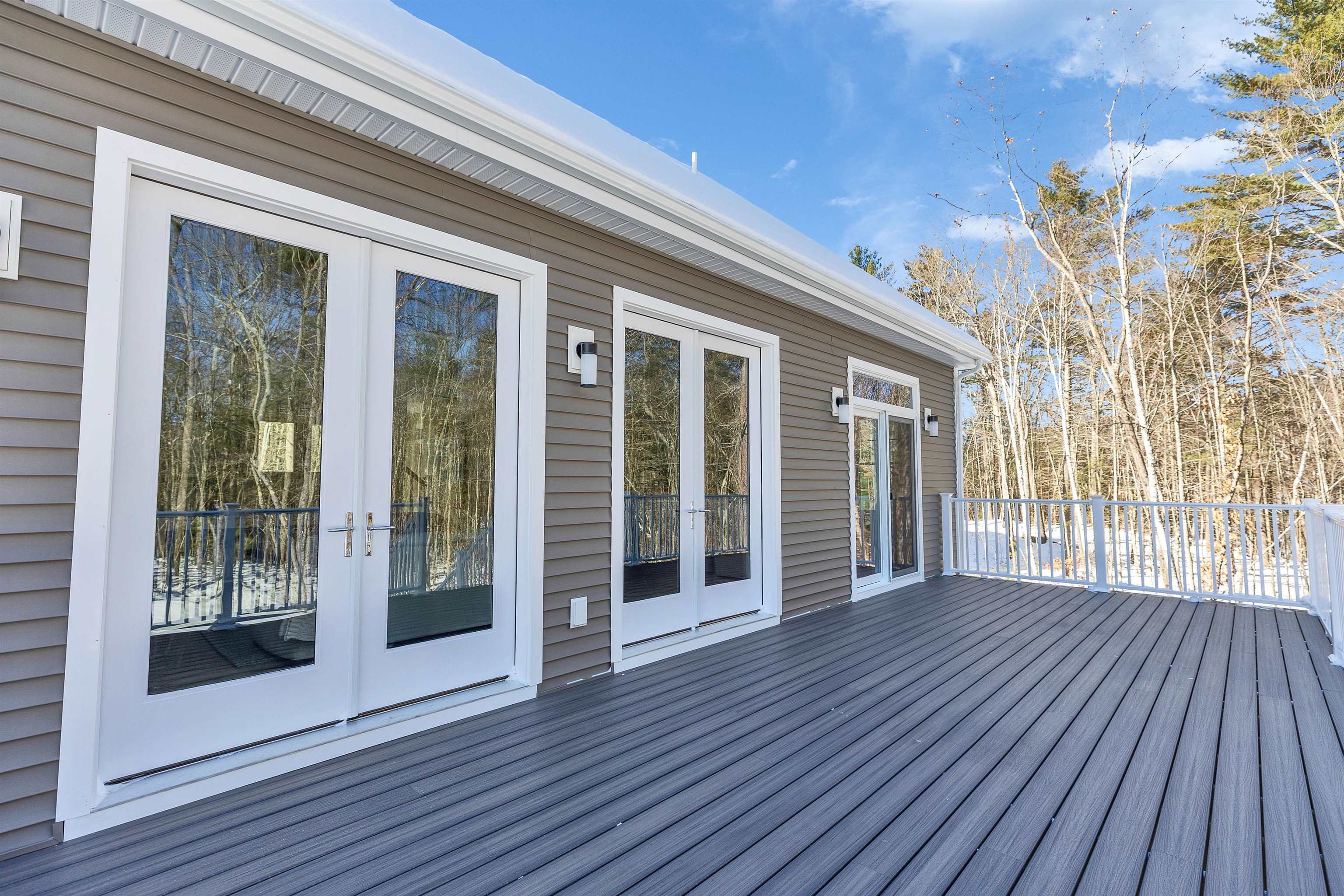 Homes for sale in Auburn, NH | 14 Overlook Cir, Auburn, NH 03032 | MLS# 5071533