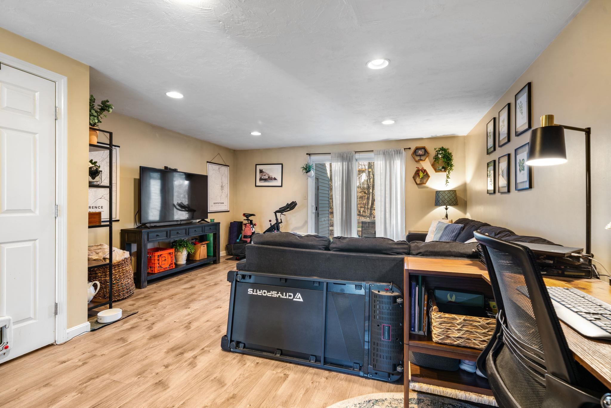 50 Edward J Roy Dr, Manchester, NH 03104