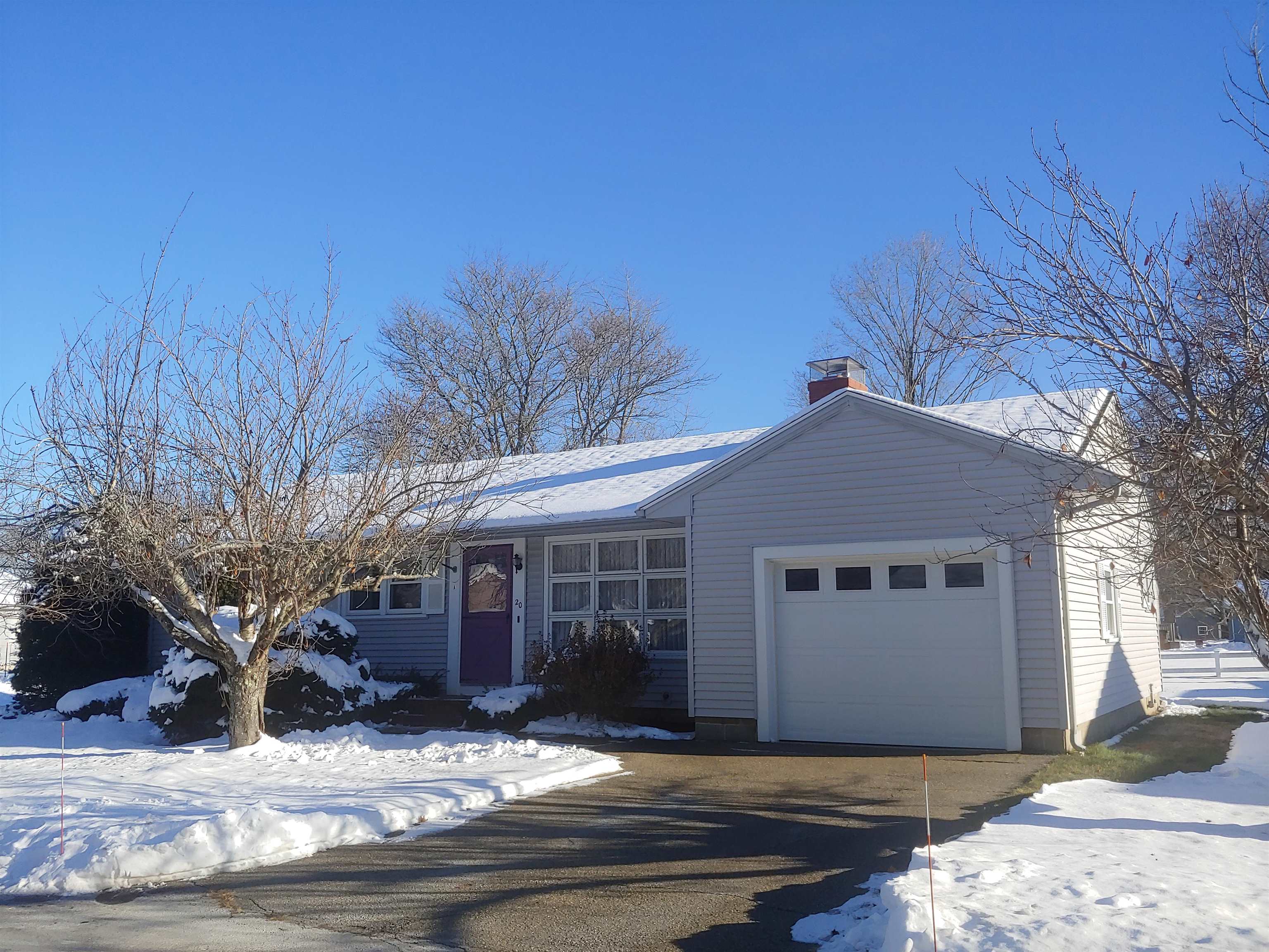 Homes for sale in Somersworth, NH | 20 Lil Nor Ave, Somersworth, NH 03878 | MLS# 5071637